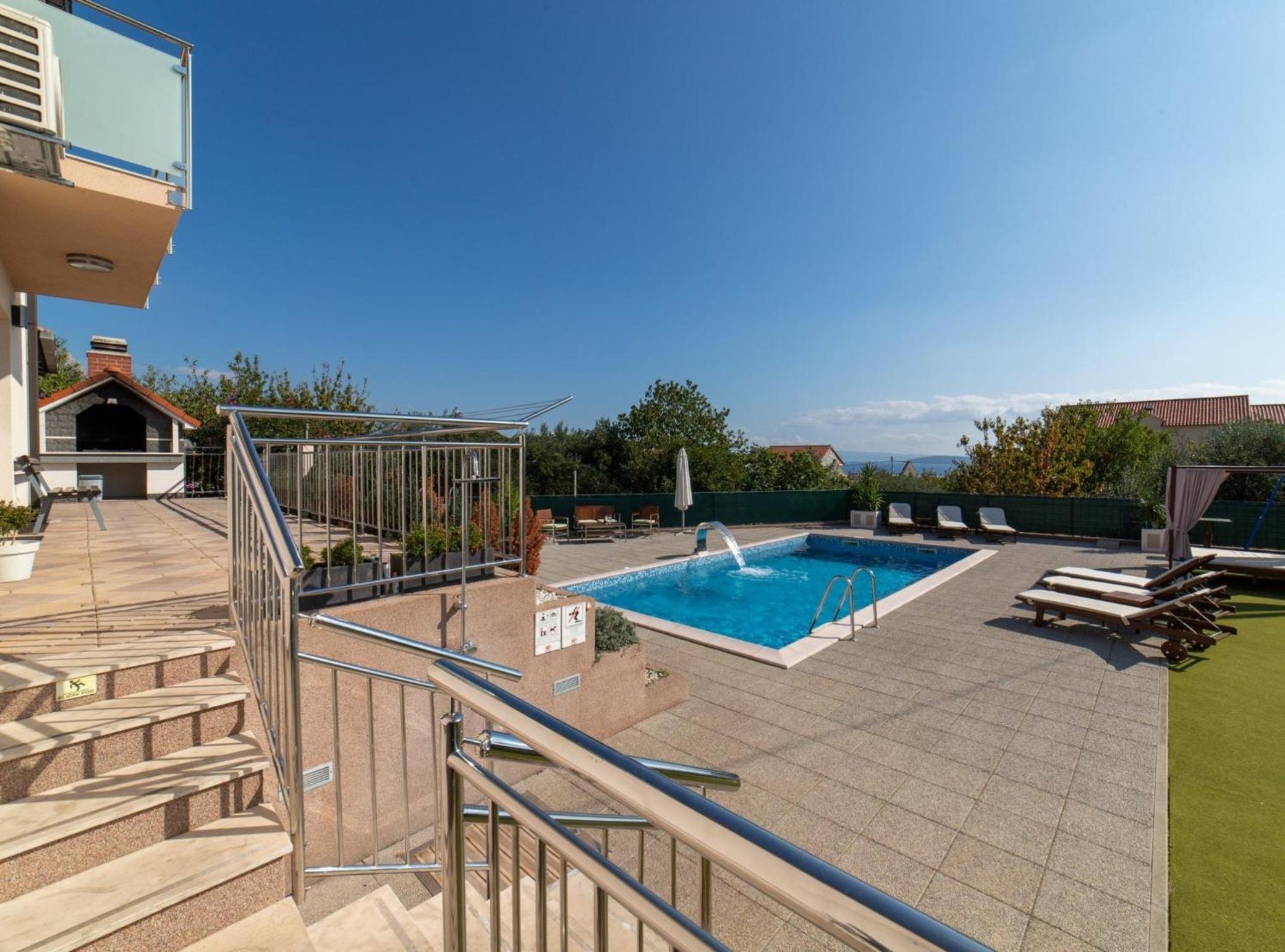 Spacious Holiday Home with Pool and Hot Tub in Kastel Stari