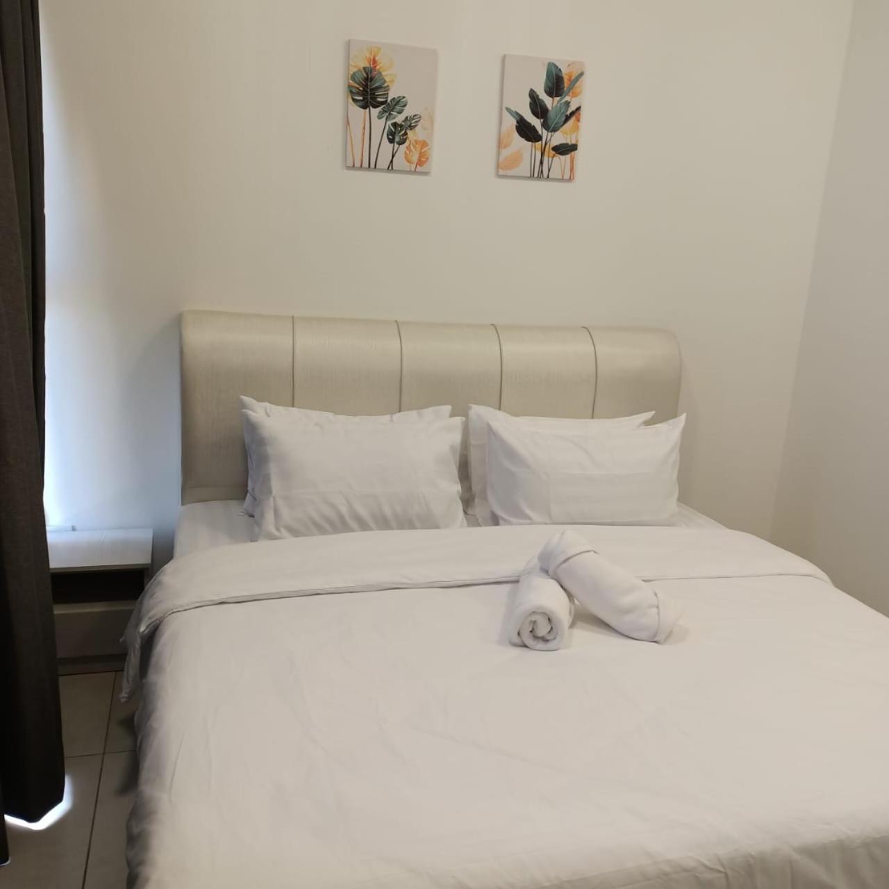 Urban Suites George town - Affordable & Luxury Stay - High-Floor with Spectacular Sea and Penang Bridge View photo 7
