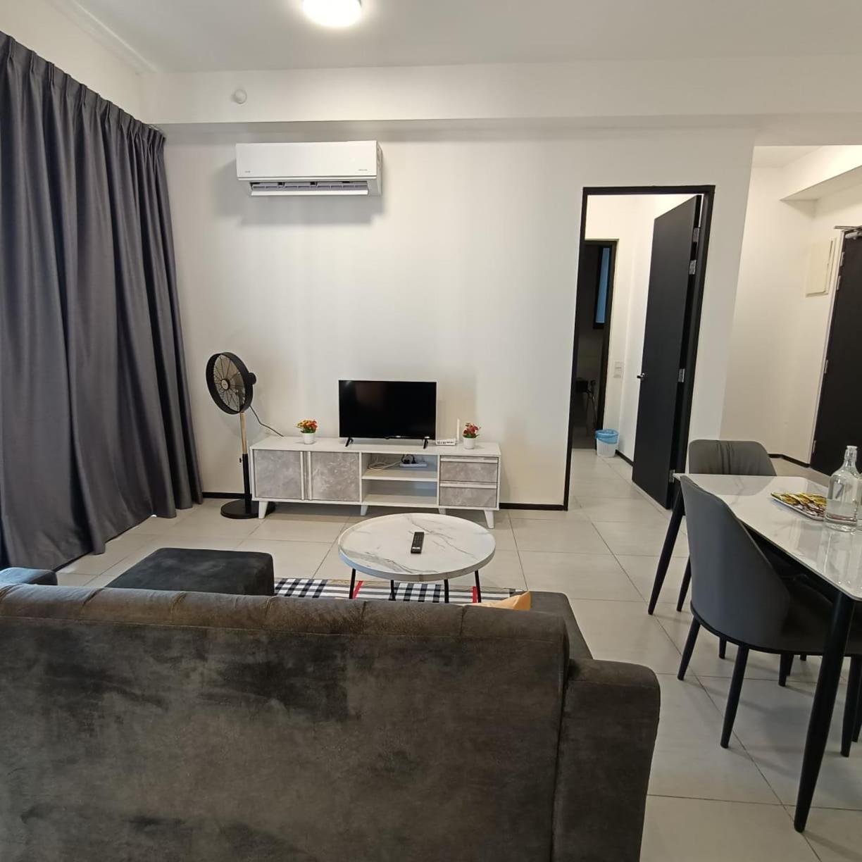 Urban Suites George town - Affordable & Luxury Stay - High-Floor with Spectacular Sea and Penang Bridge View photo 5