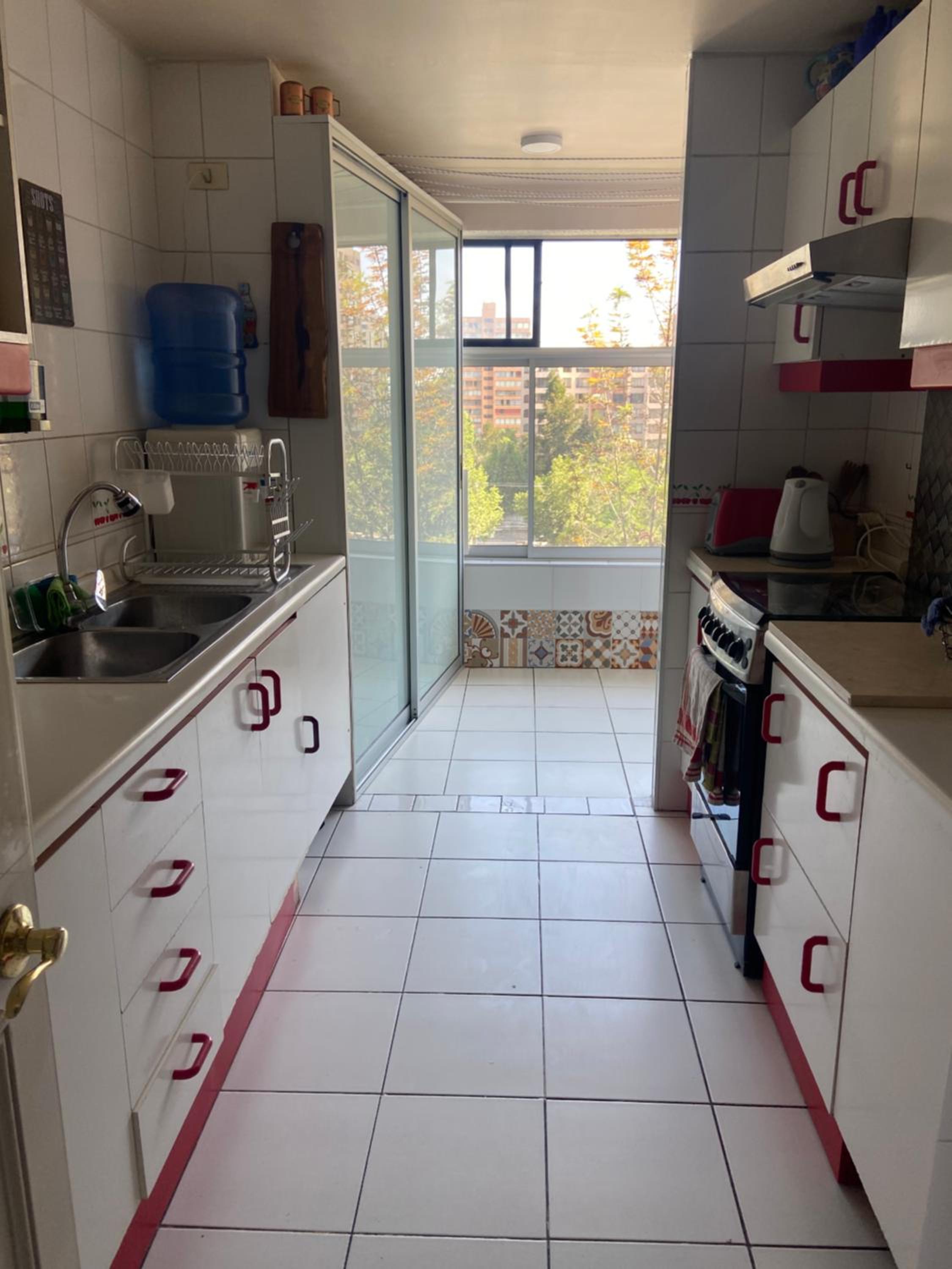 Excelente apartamento en las condes