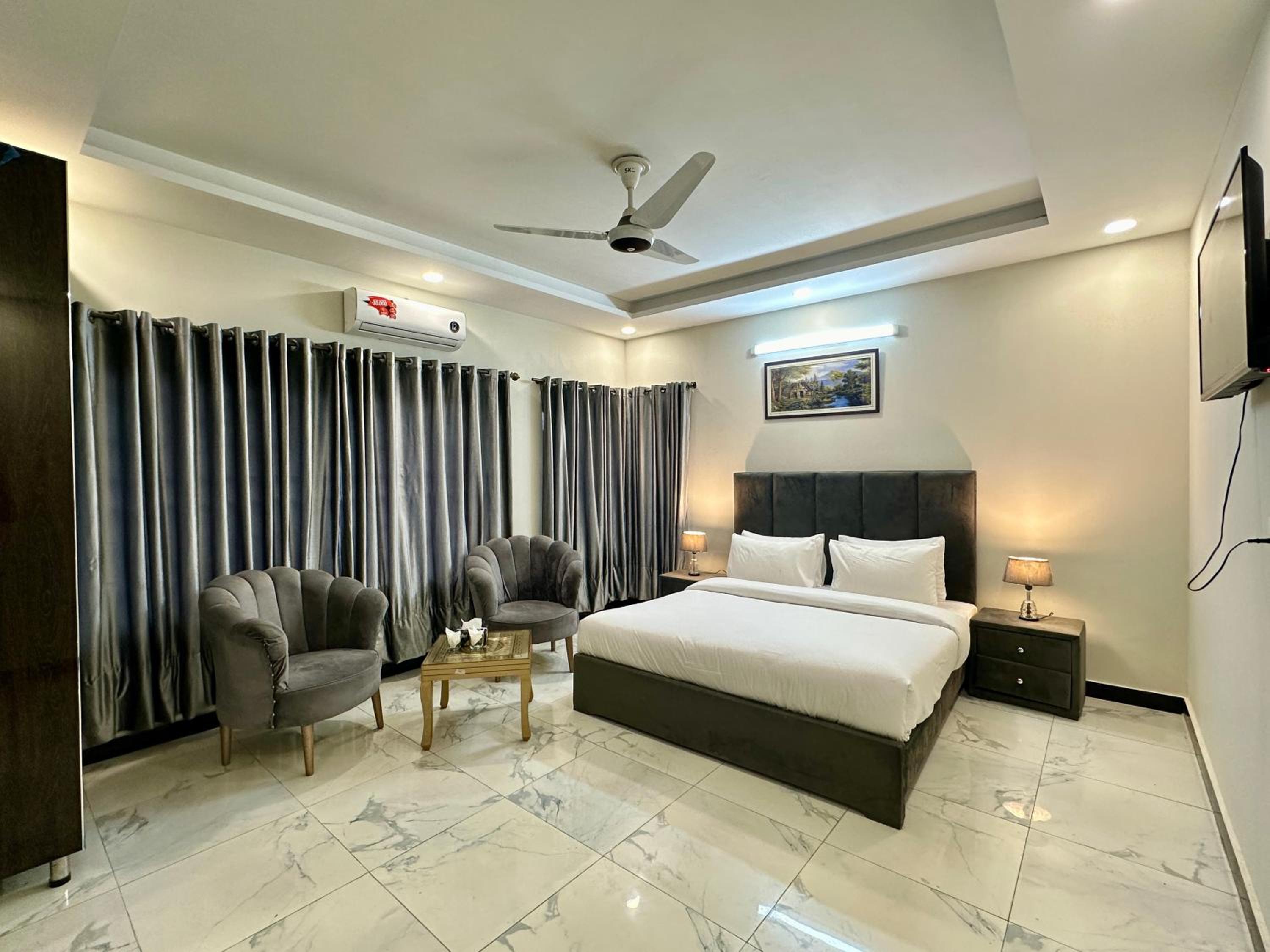 hotel room