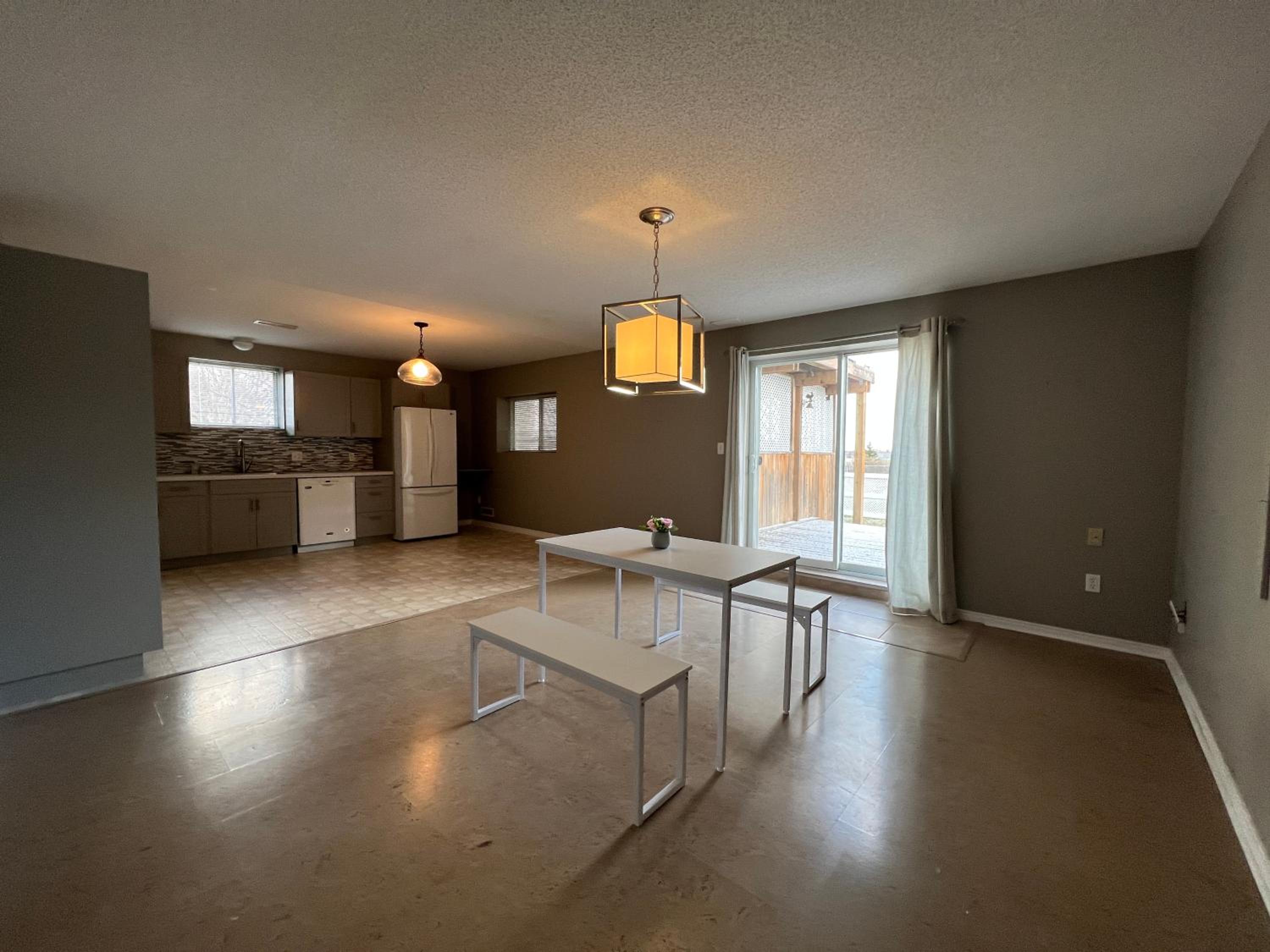 Arbour Ridge Vacation Home - Trail View! 5 bedrooms, 8 beds