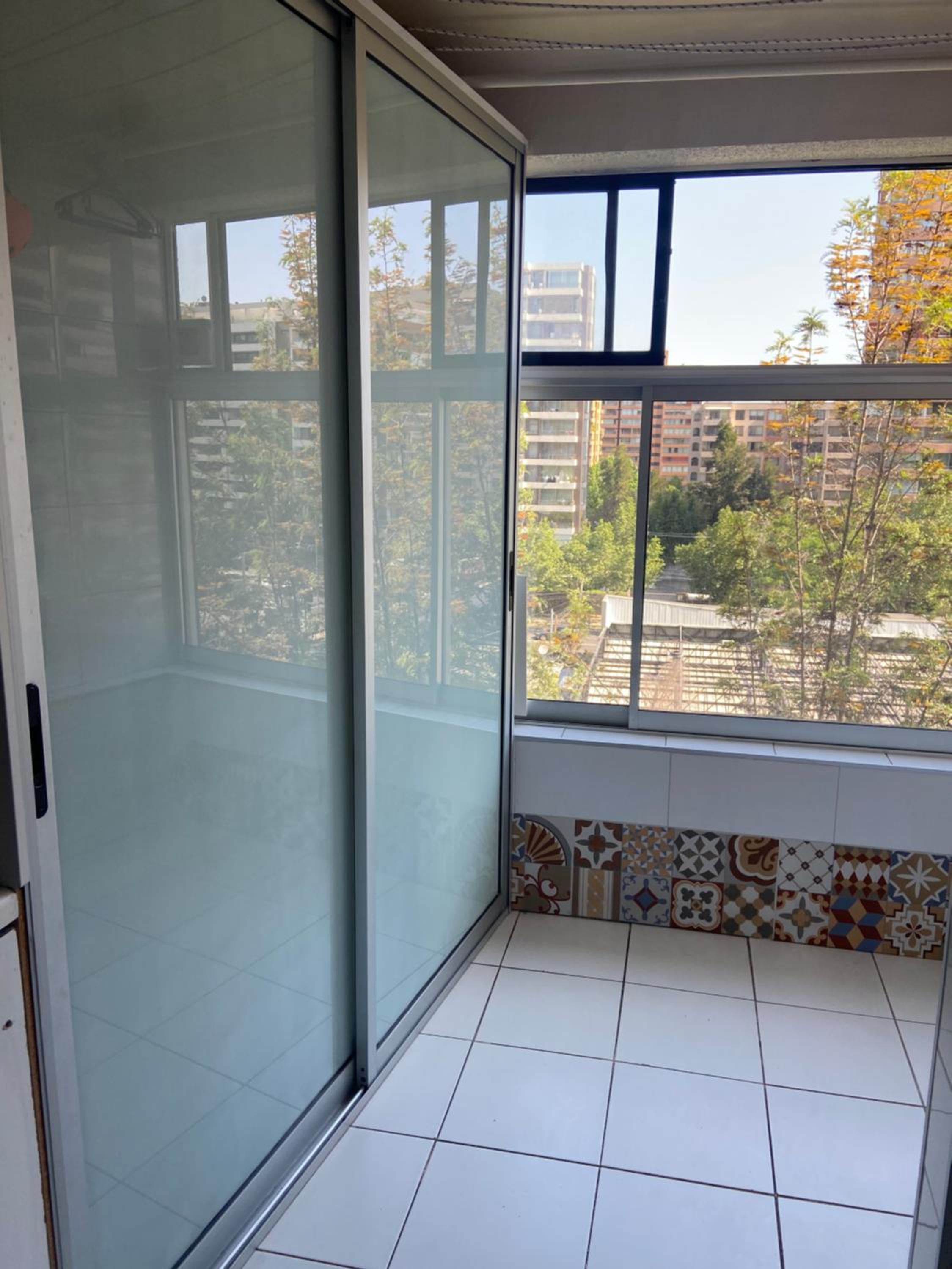 Excelente apartamento en las condes