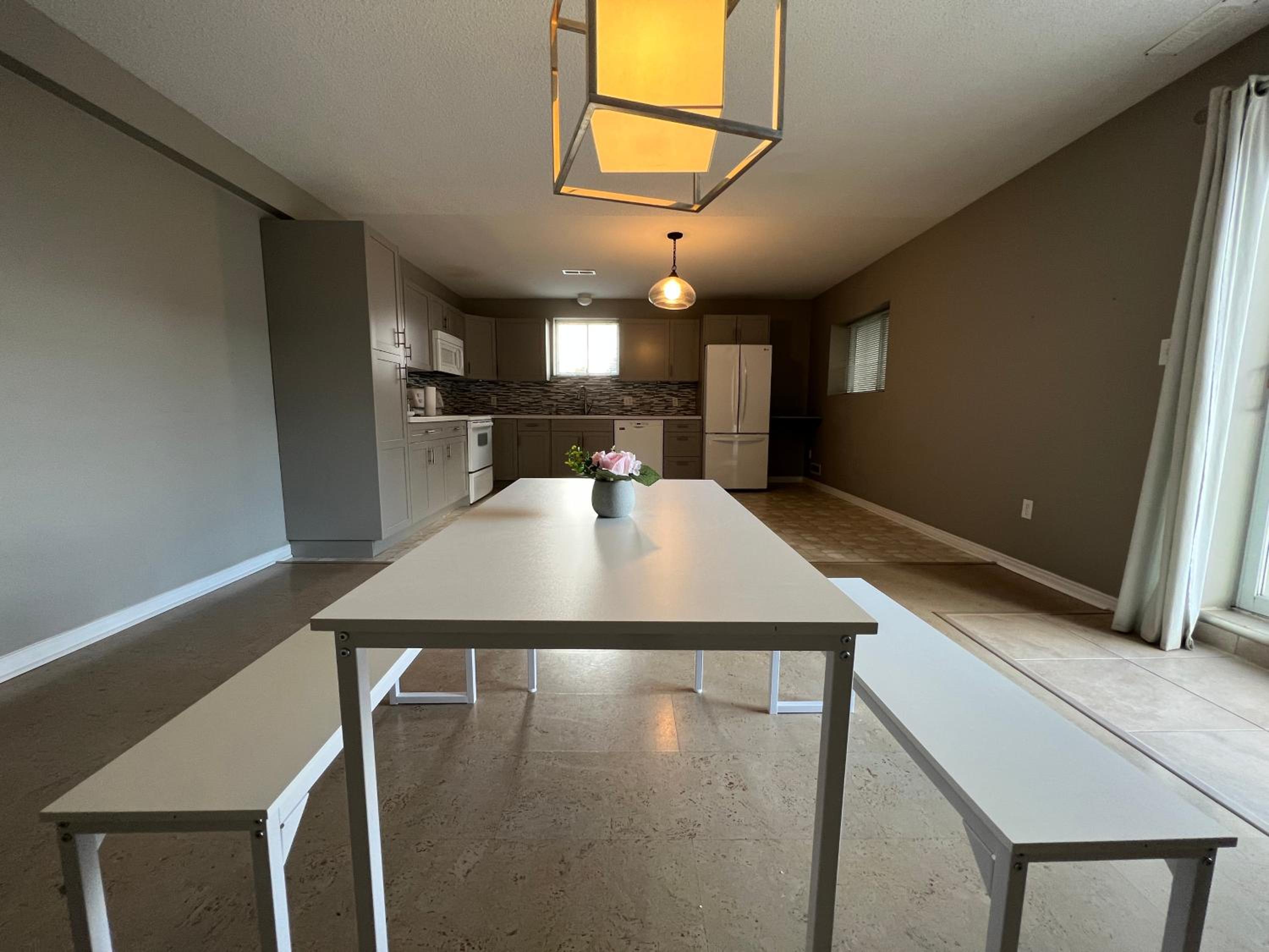 Arbour Ridge Vacation Home - Trail View! 5 bedrooms, 8 beds