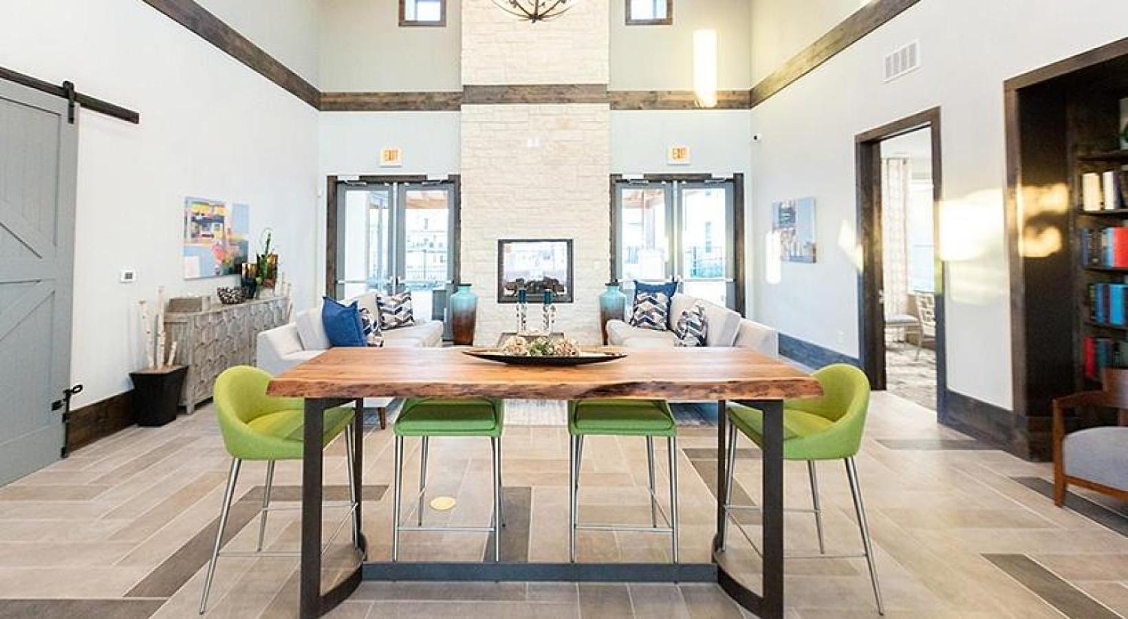 Landing at The Flats at Shadow Glen - 2 Bedrooms in Shadowglen view 2