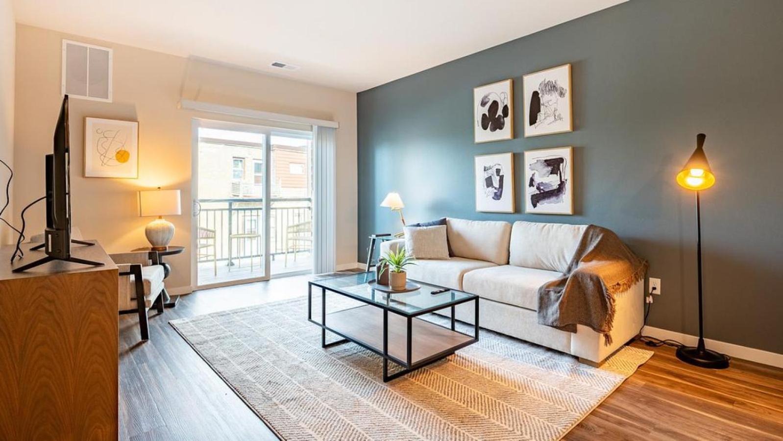 Landing at The Flats at Shadow Glen - 2 Bedrooms in Shadowglen view 3
