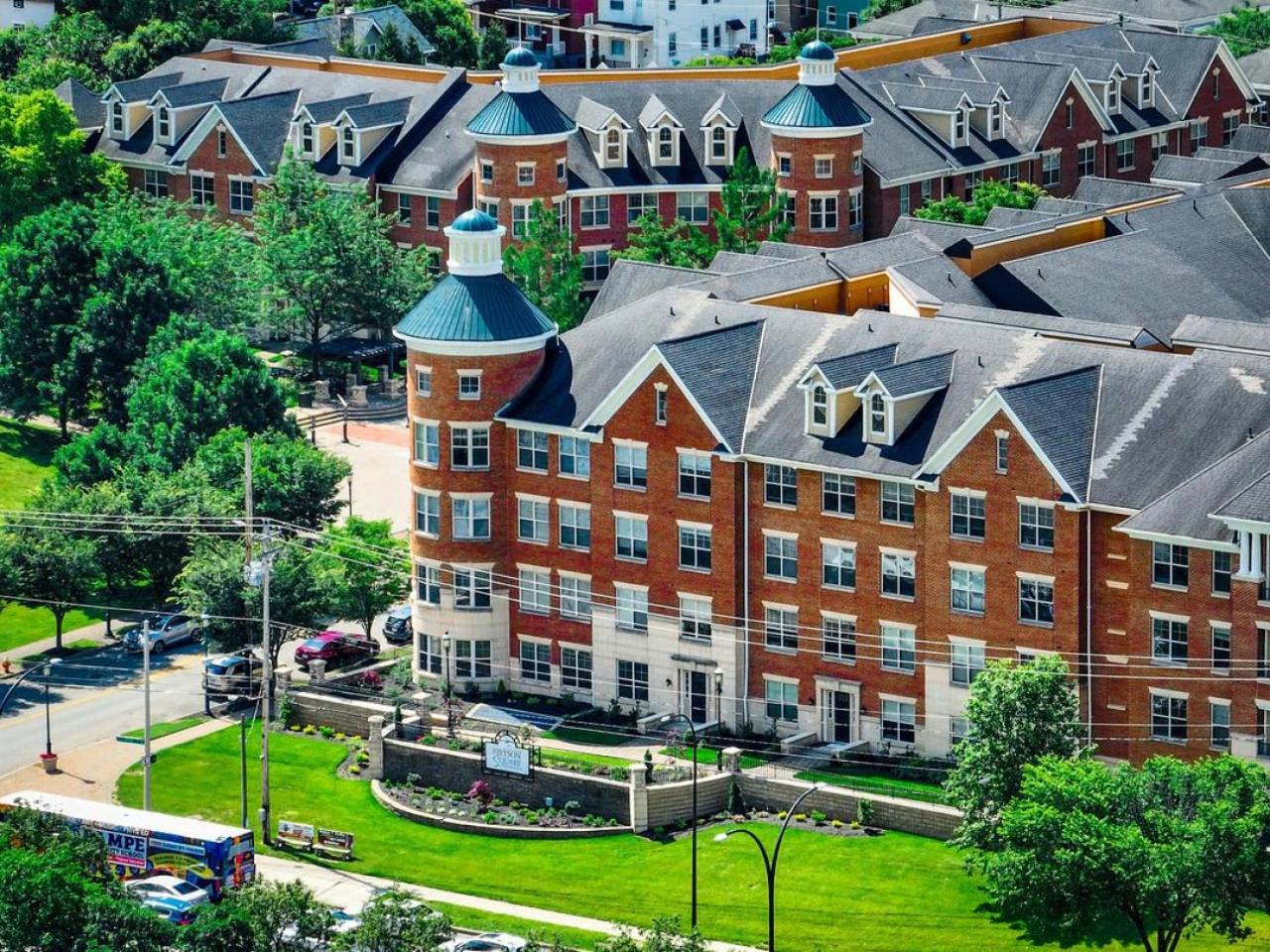 Landing at The Village at Stetson Square - 2 Bedrooms in Corryville