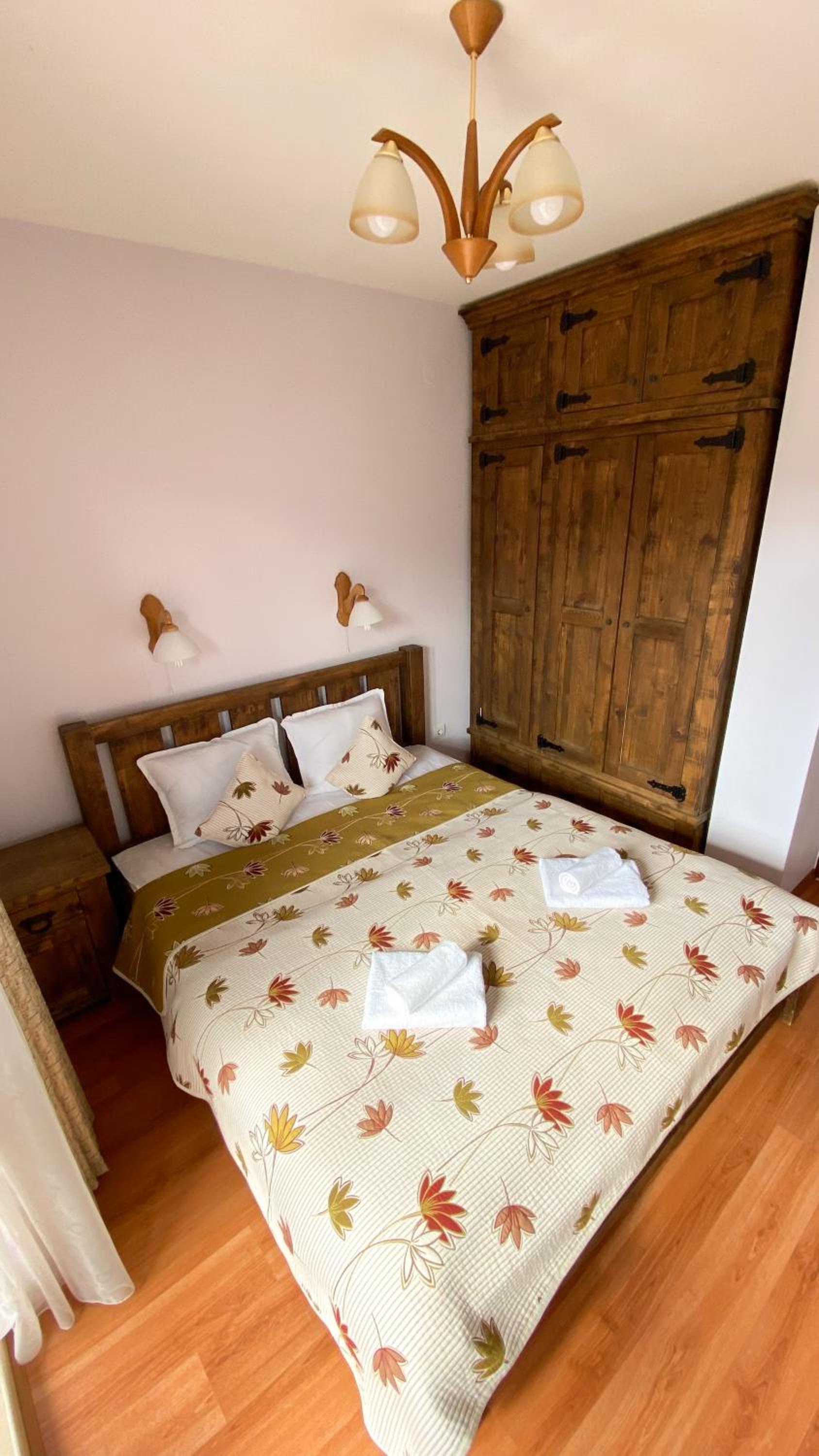 Wooden Apartment in Belvedere