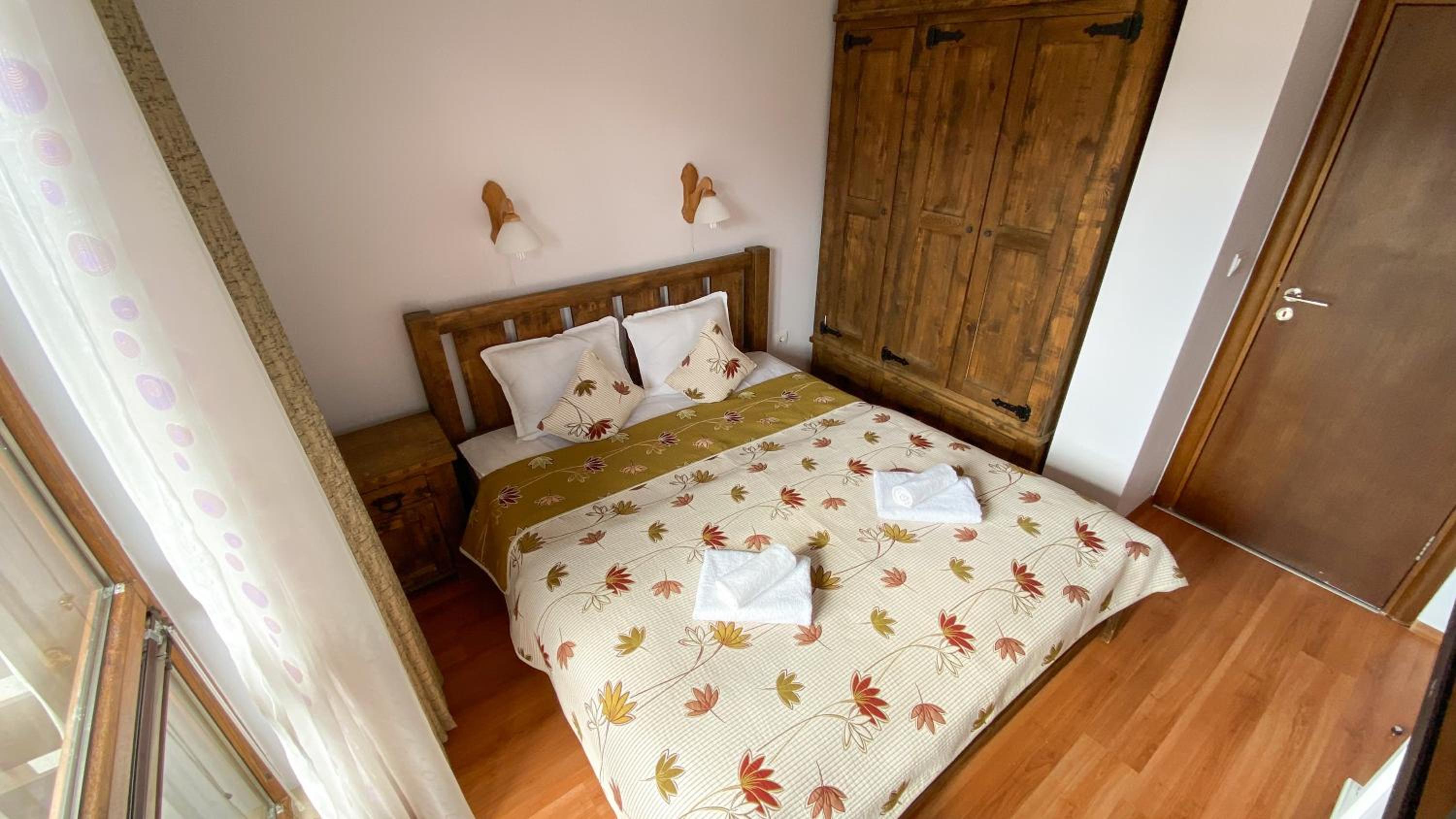 Wooden Apartment in Belvedere