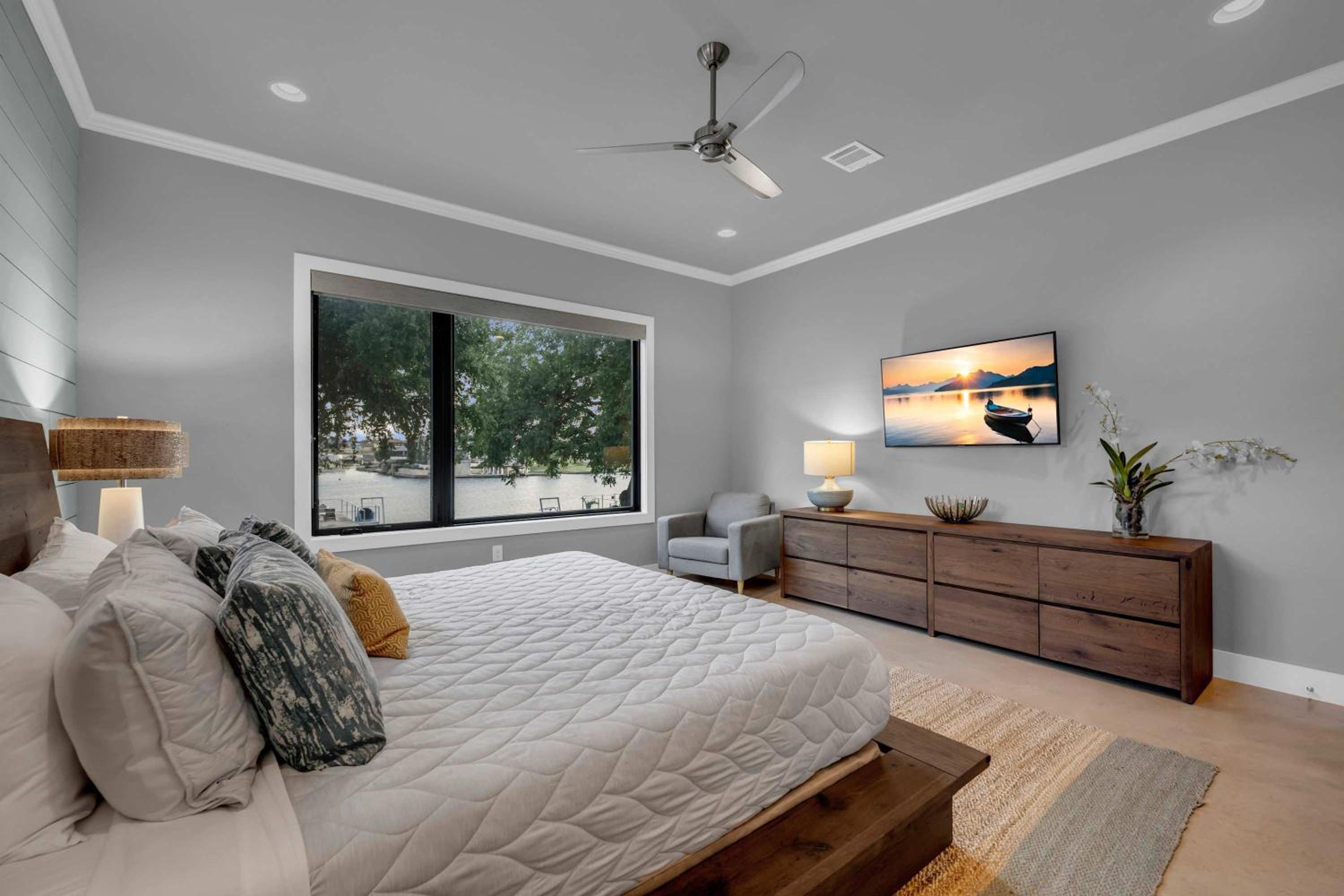 Lakeshore Retreat with Concierge Services