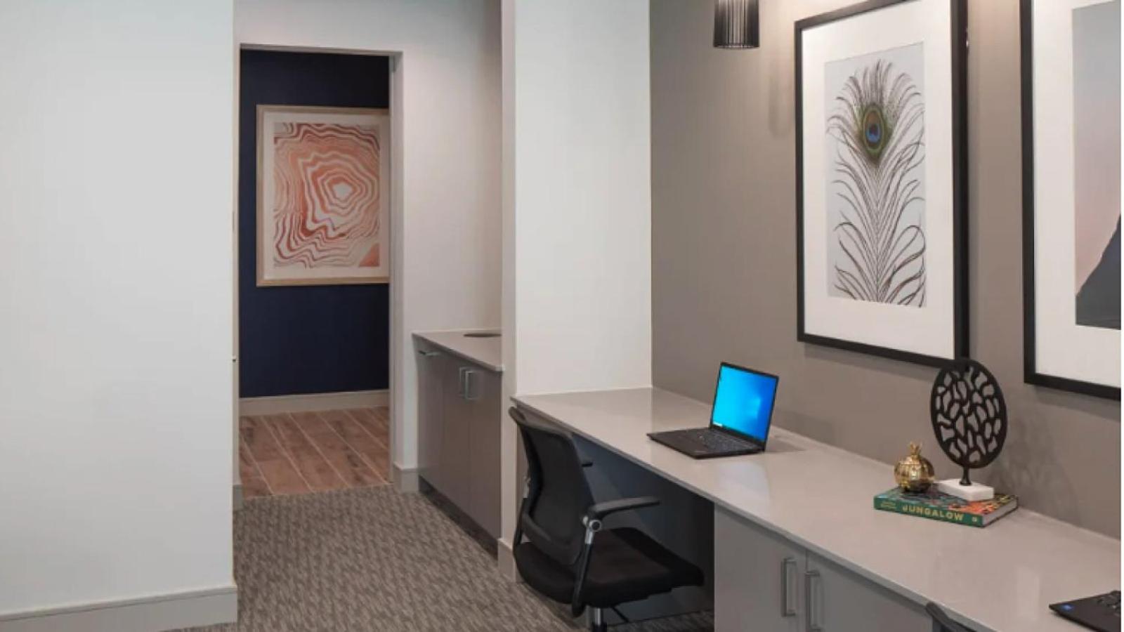 Landing at Bellrock Memorial - 1 Bedroom in Northwest Houston view 2