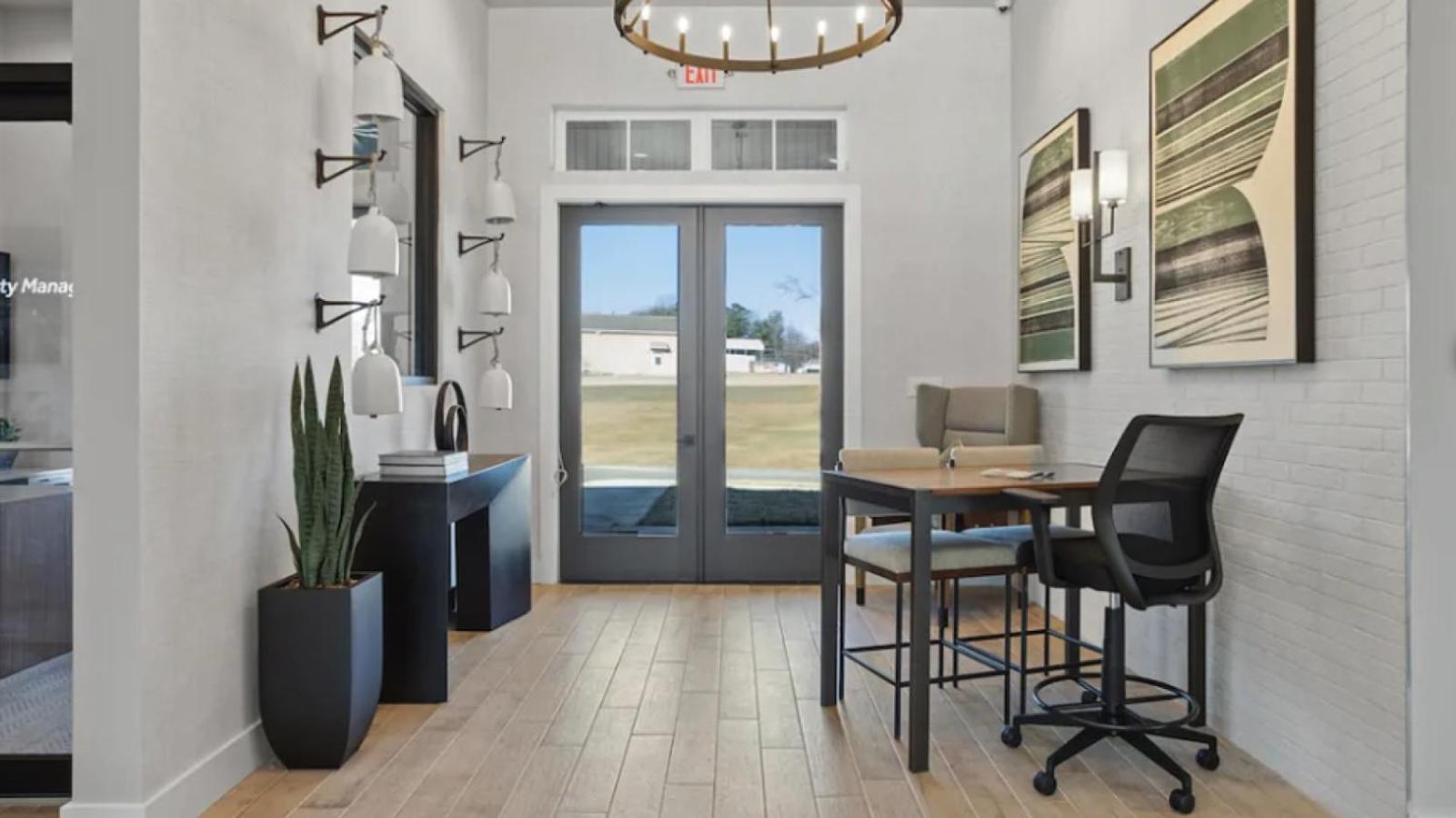 Landing at Sanctuary at Indian Creek - 2 Bedrooms in Huntsville view 3