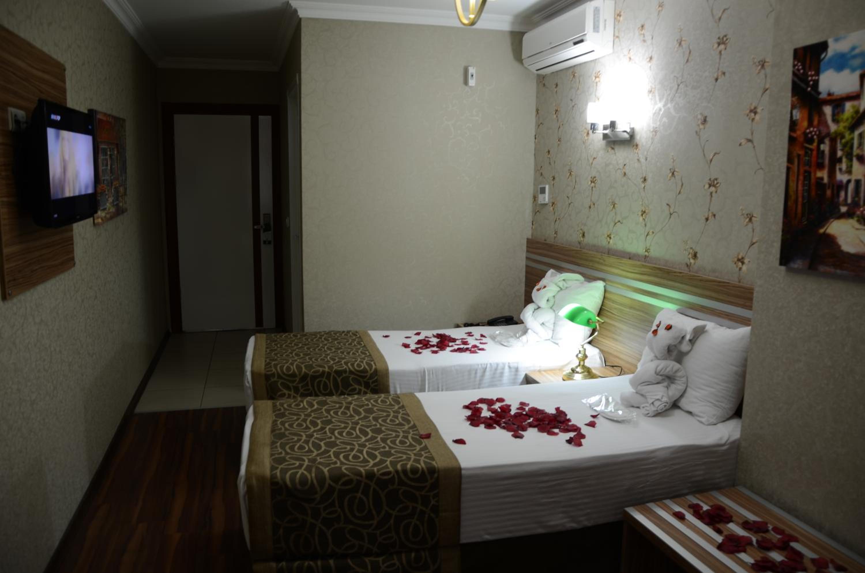 Gumus Palace Otel - Image 24