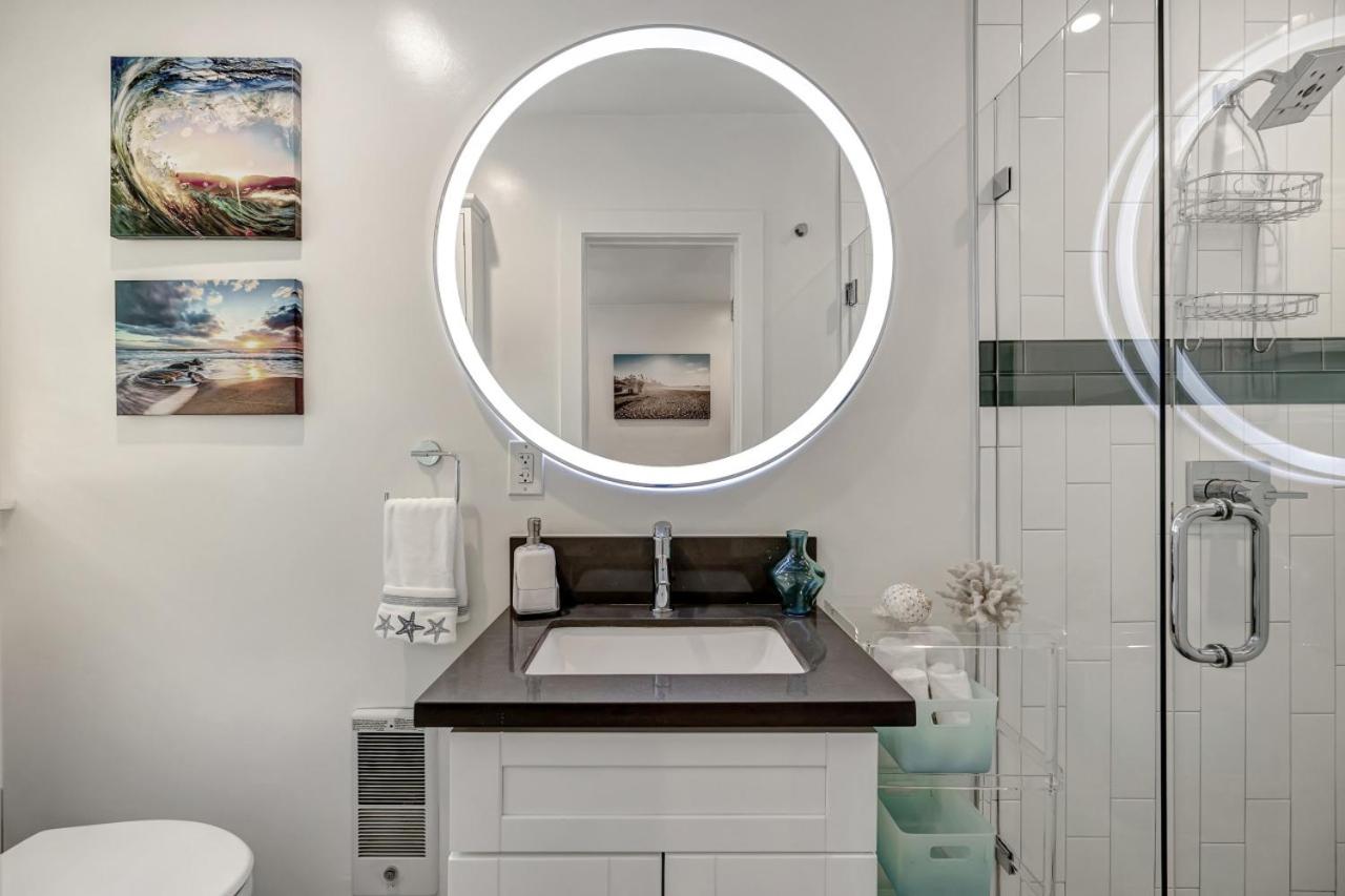 Ocean VIEWS! Steps from Victoria Beach, Lux Design view 5