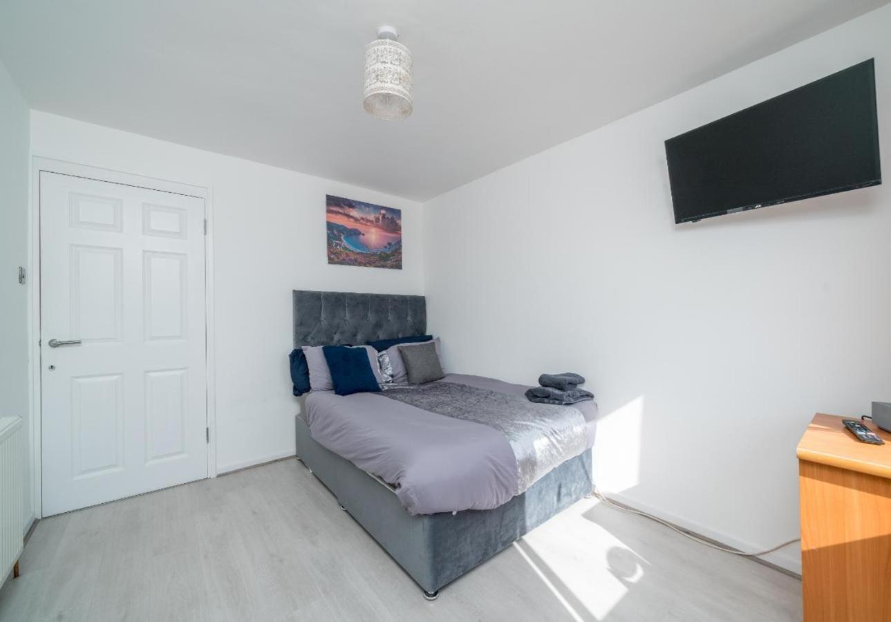 Charming Enfield Stay Relaxing Private Room in Great Location view 2