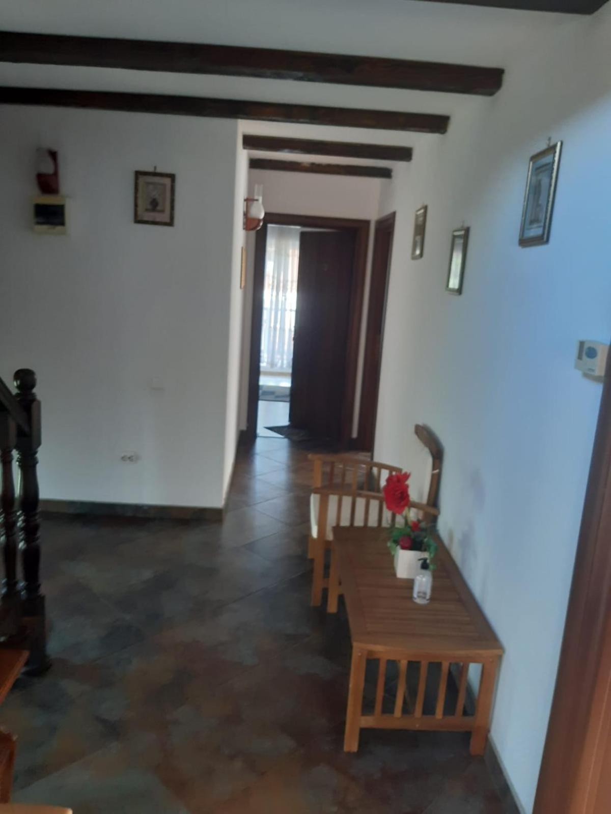 Photo 34