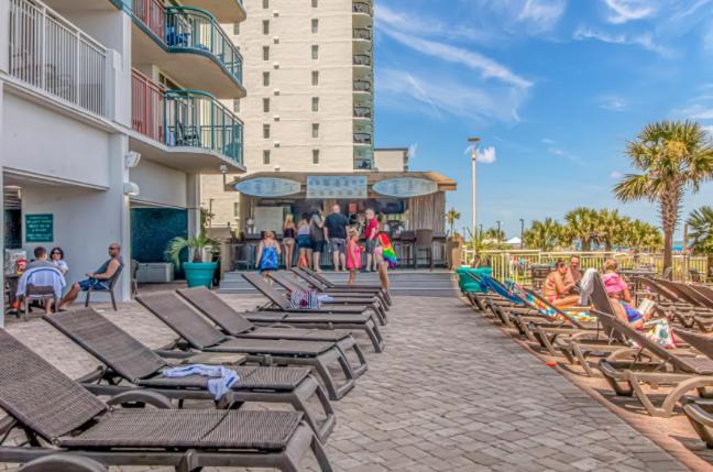 Double Queen Suite- Ocean Views! Paradise 1611 view 2