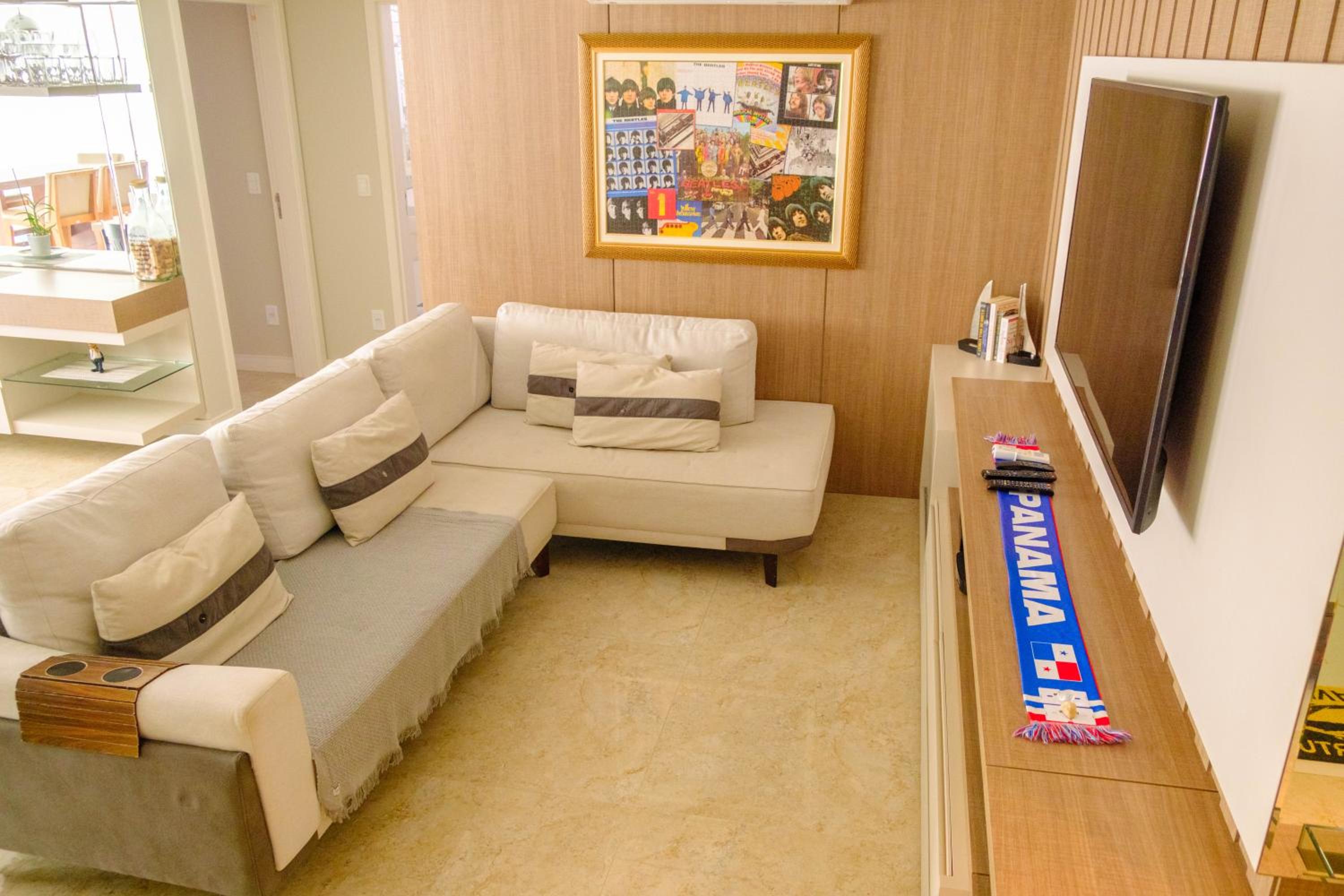 Luxury at the beach!Wi-Fi500Mpbs