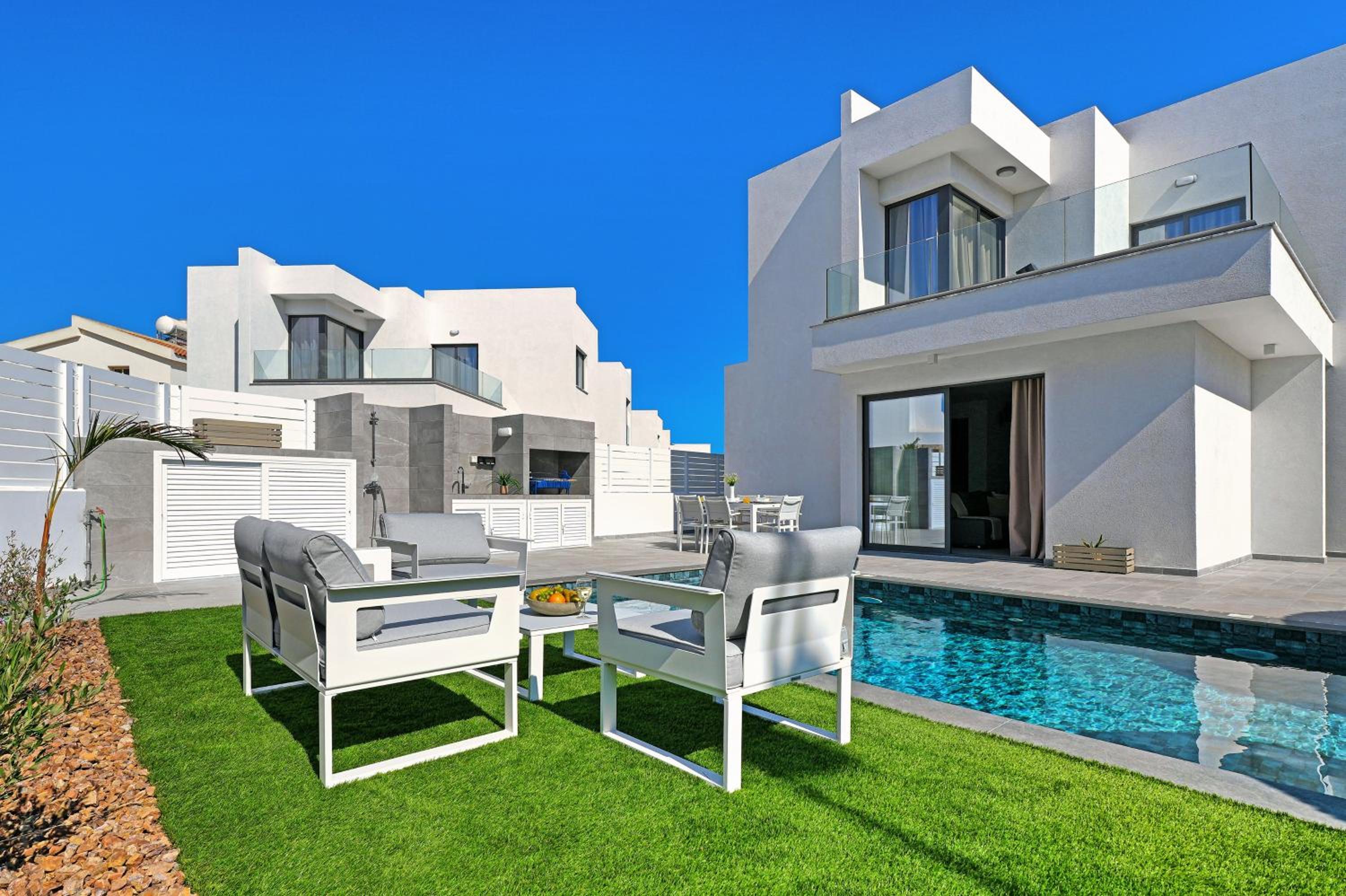 Villa Clio - 3bed All En-suite with Private Pool