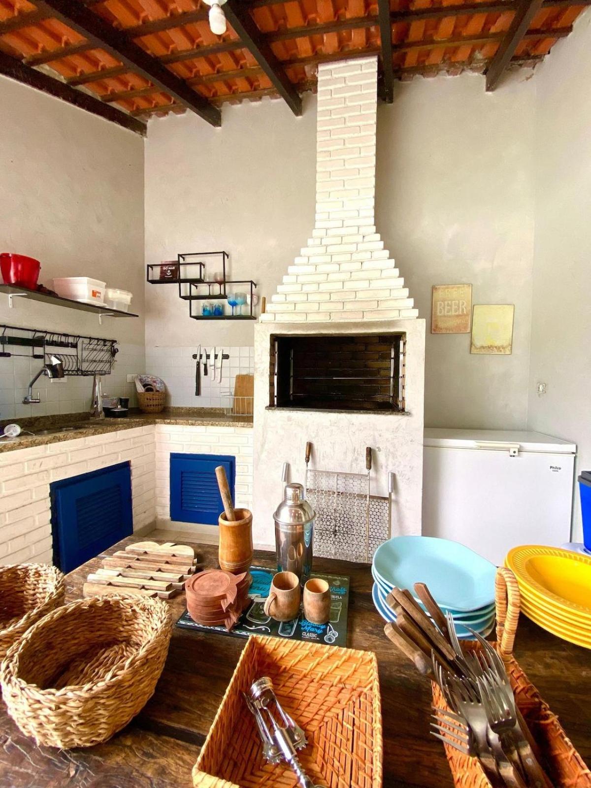CASA PARATY · linda piscina, bilhar, campo de futebol, em condomínio