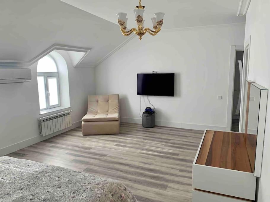 Exclusive Luxury Villa With Pool & Sauna near Sea Breeze
