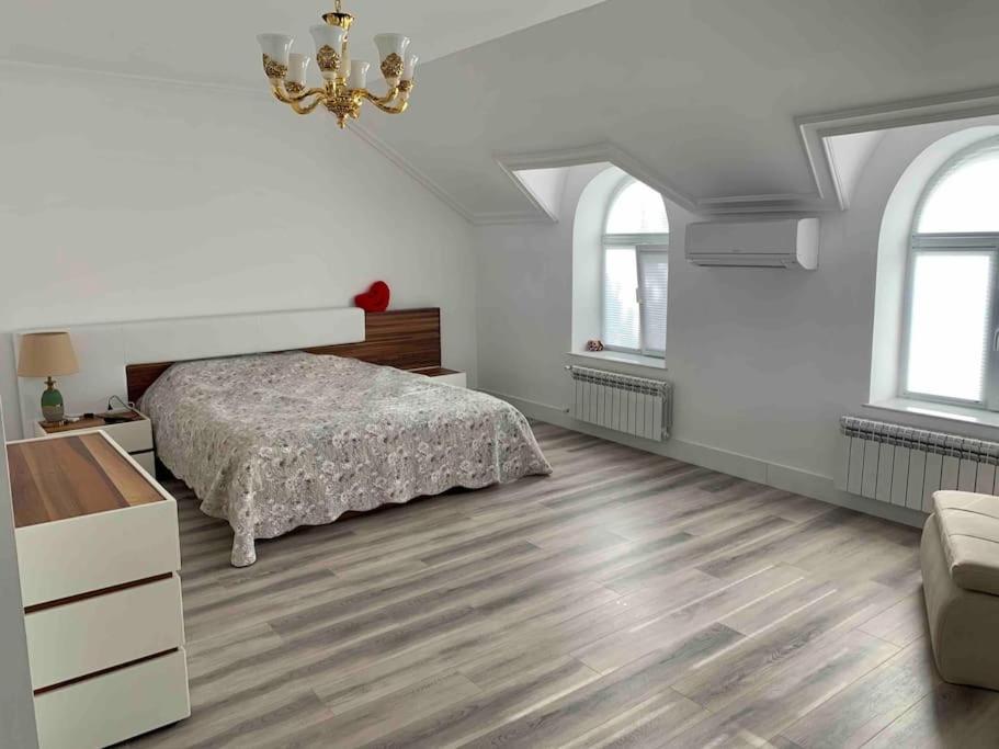 Exclusive Luxury Villa With Pool & Sauna near Sea Breeze