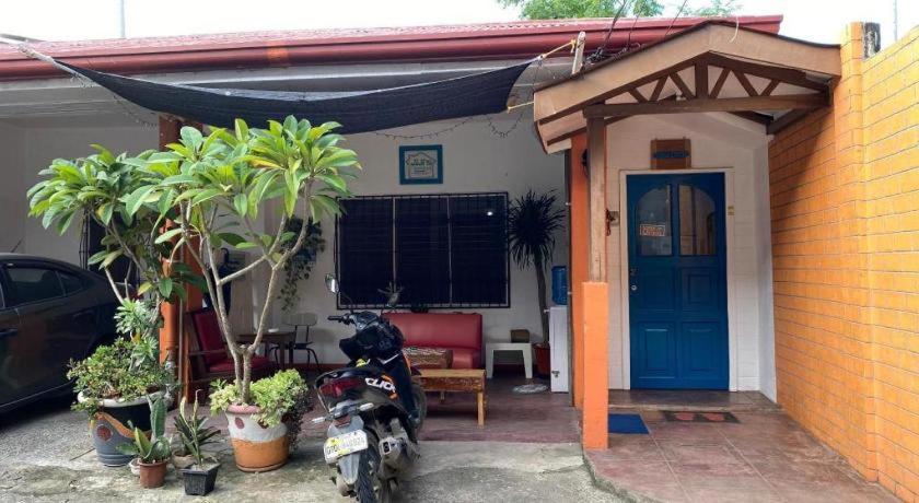 Jiji's Hostel