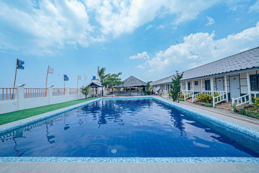 Juness Beach Resort