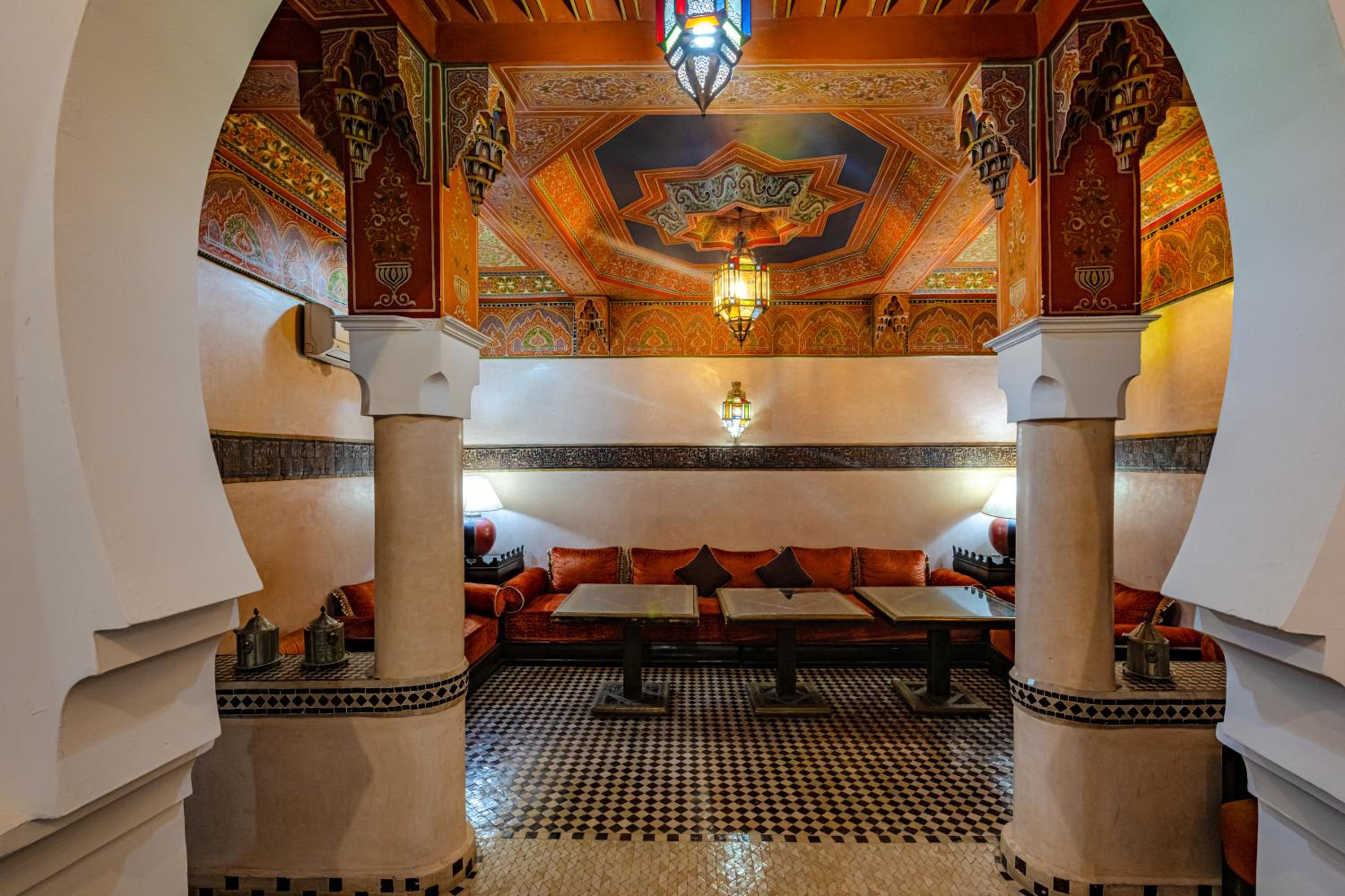 lounge