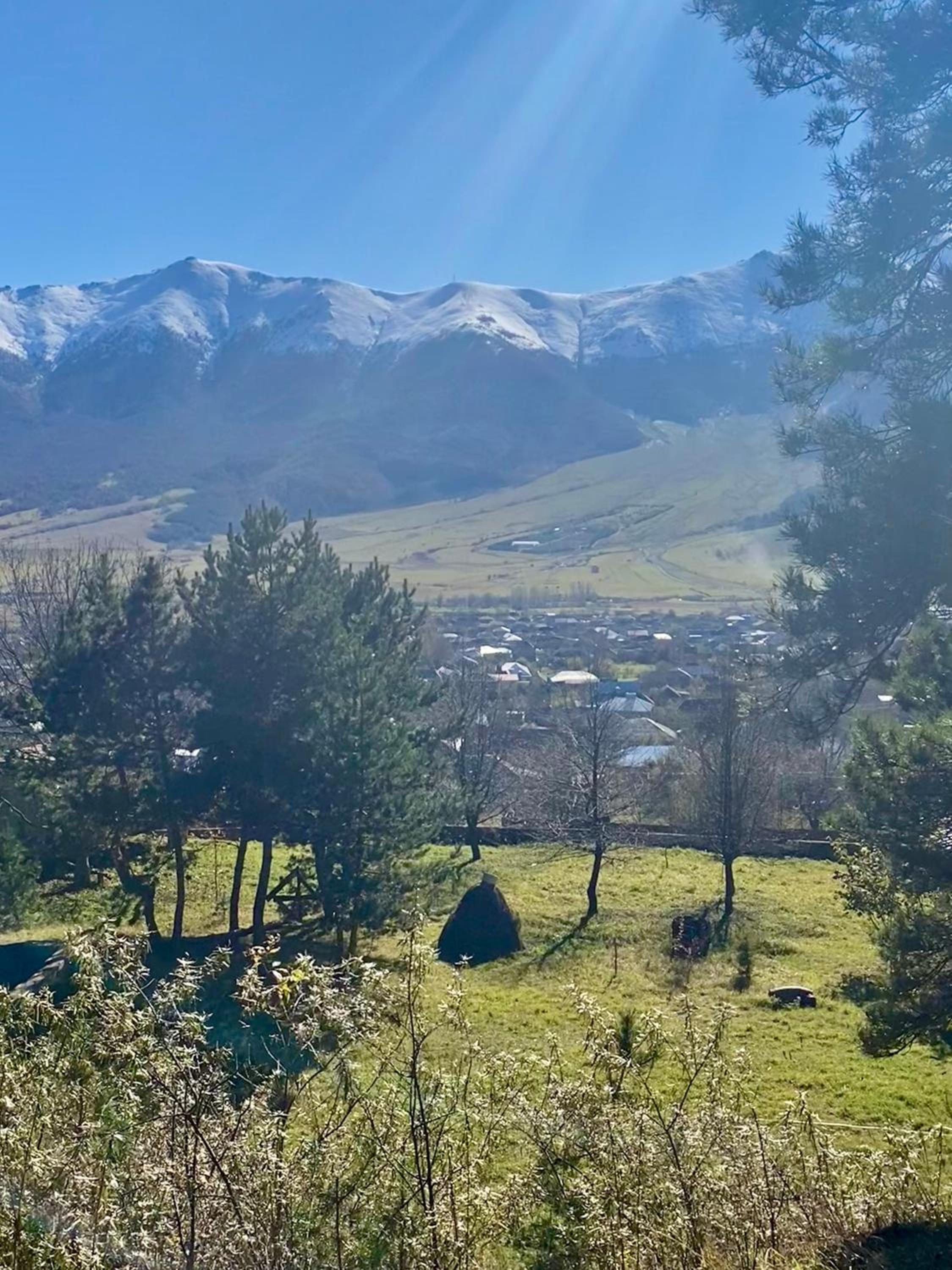 Dez Guest House with Mountain View