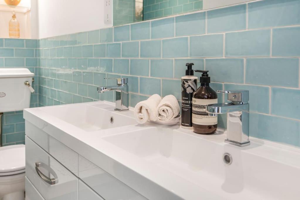 Chepstow Place- Notting Hill