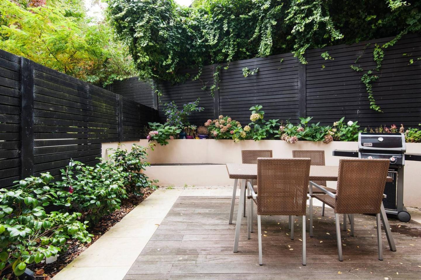 outdoor bbq area