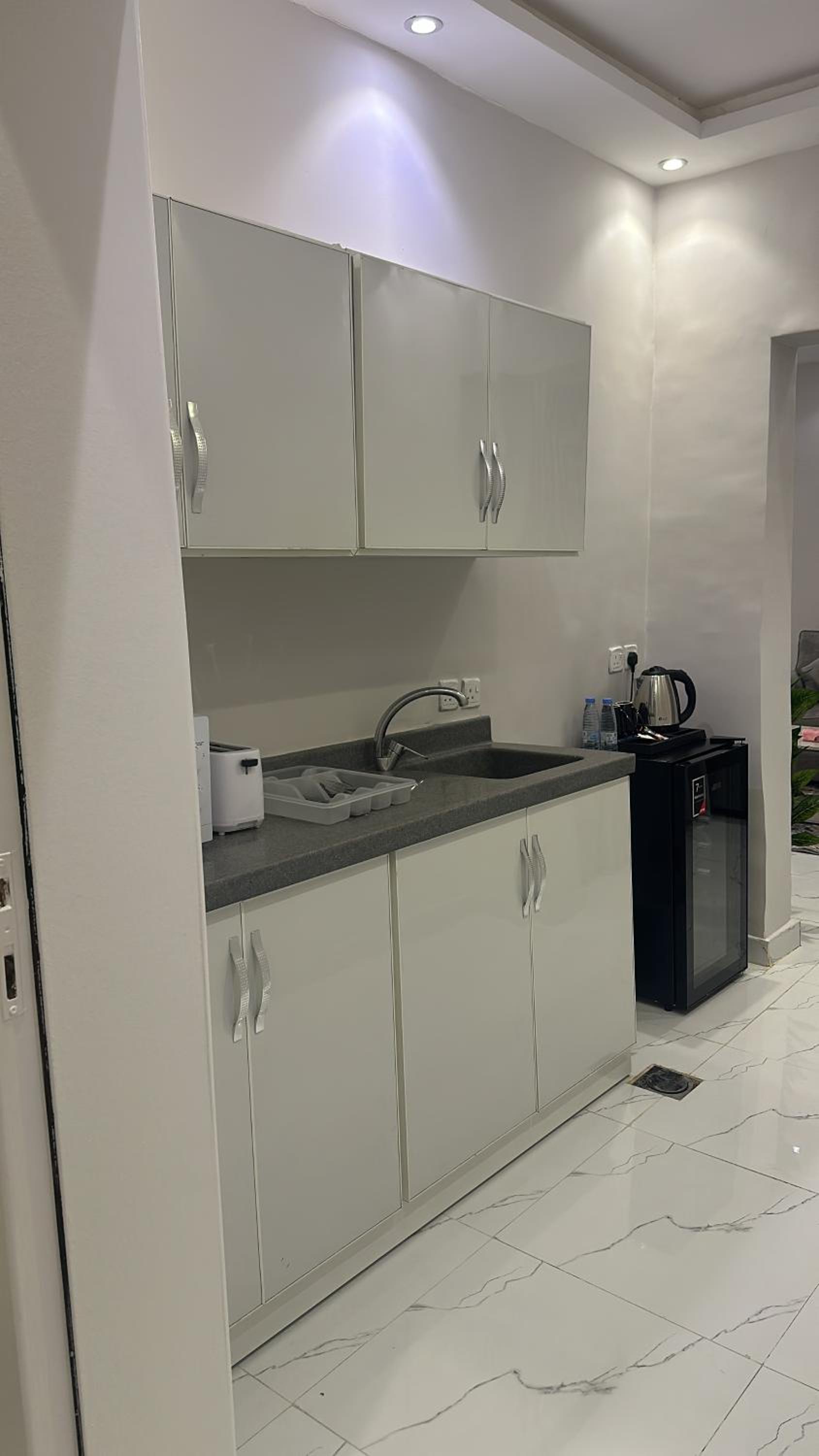 21 - 1 bedroom apartment with self check in