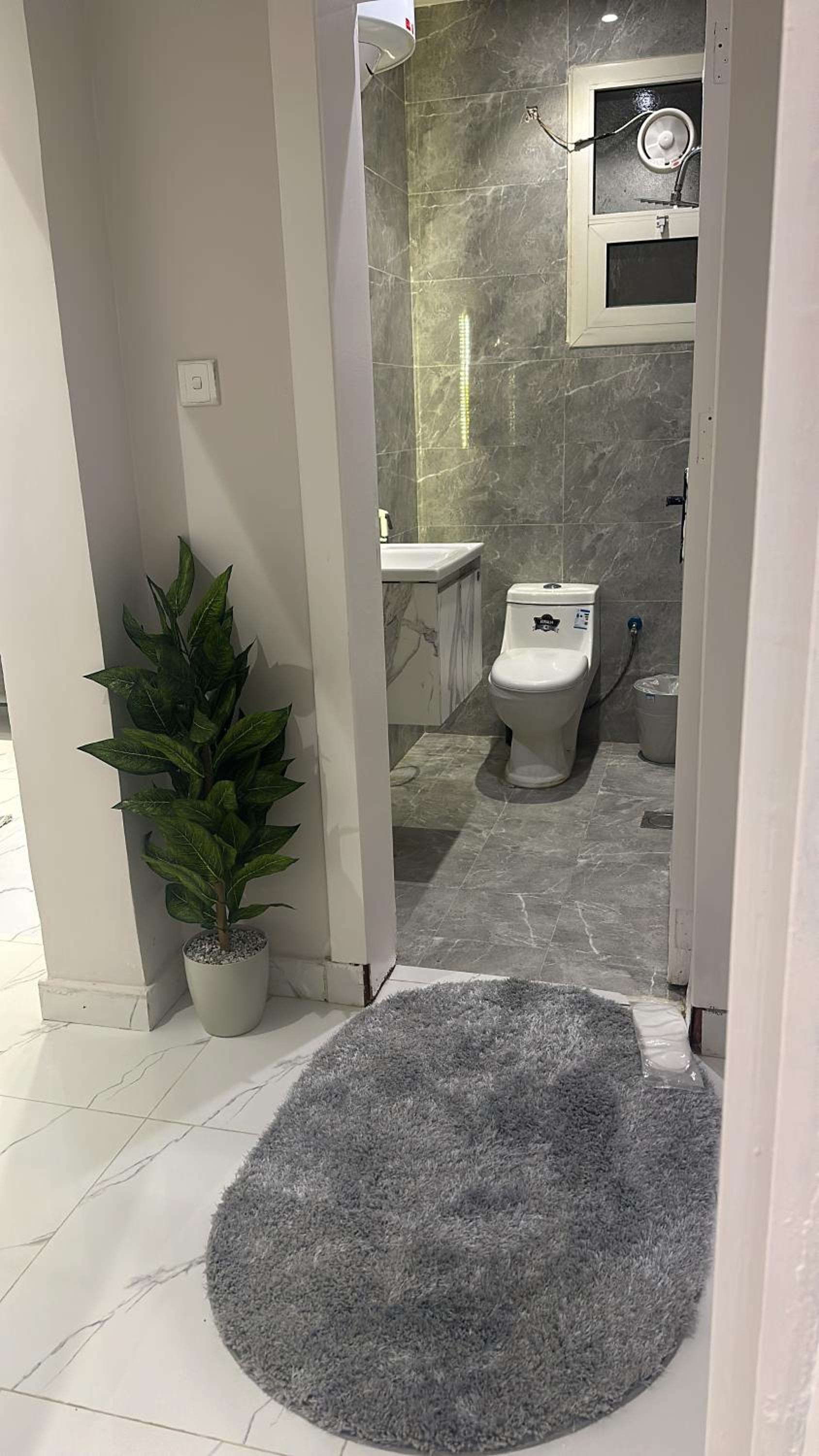 21 - 1 bedroom apartment with self check in