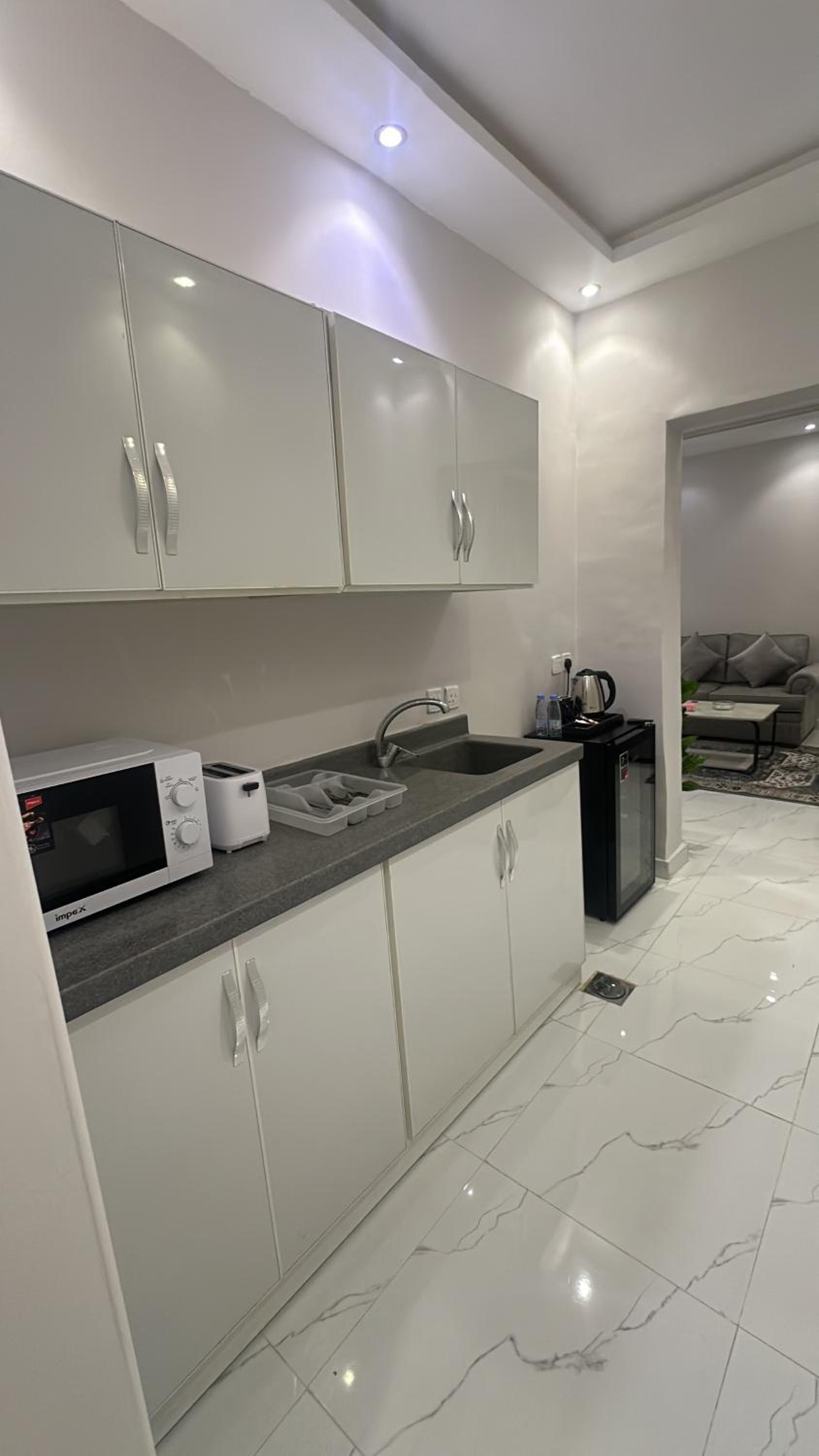 21 - 1 bedroom apartment with self check in