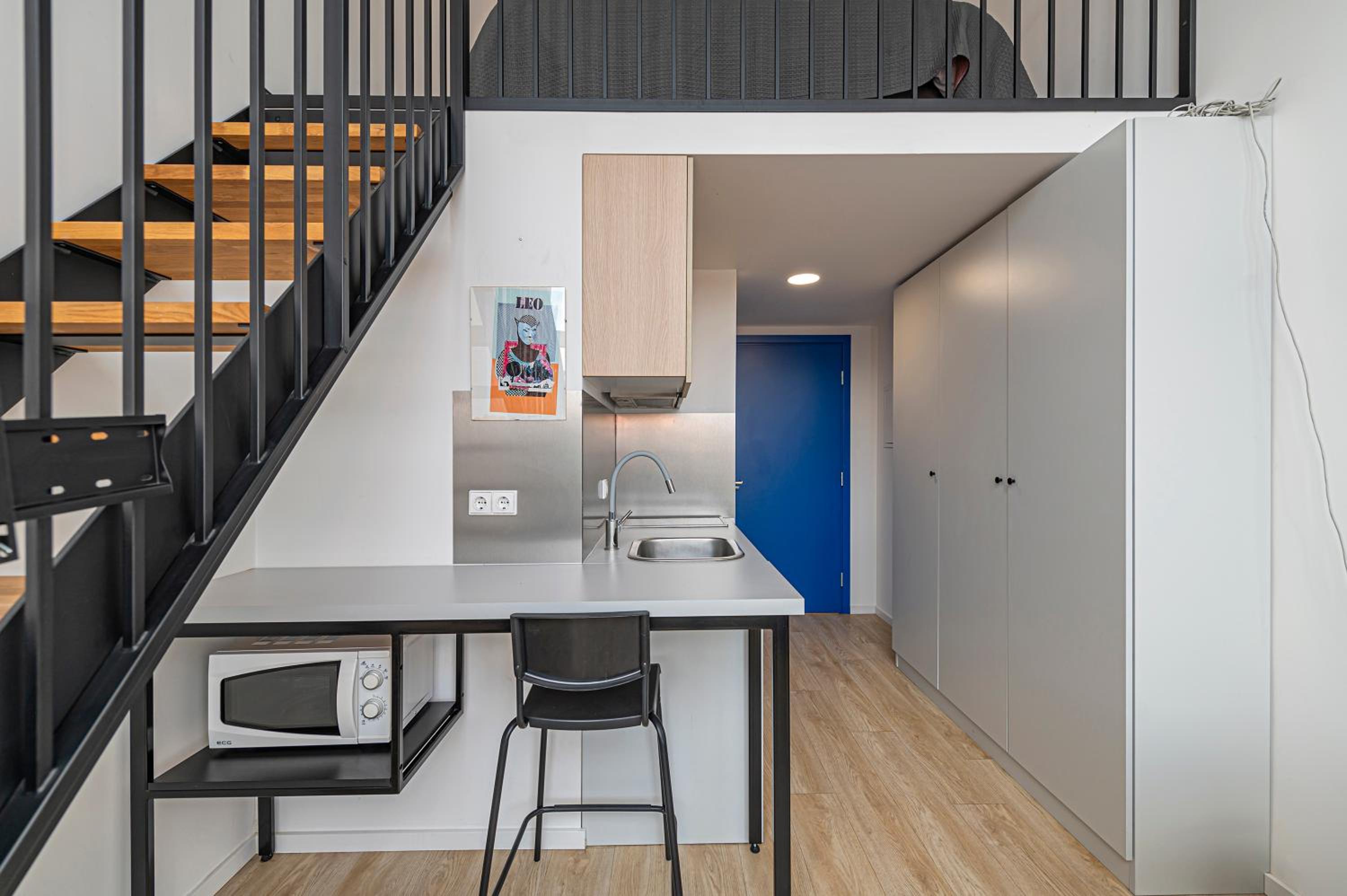 Mini Loft 1 BD Apt by Domvia view 2