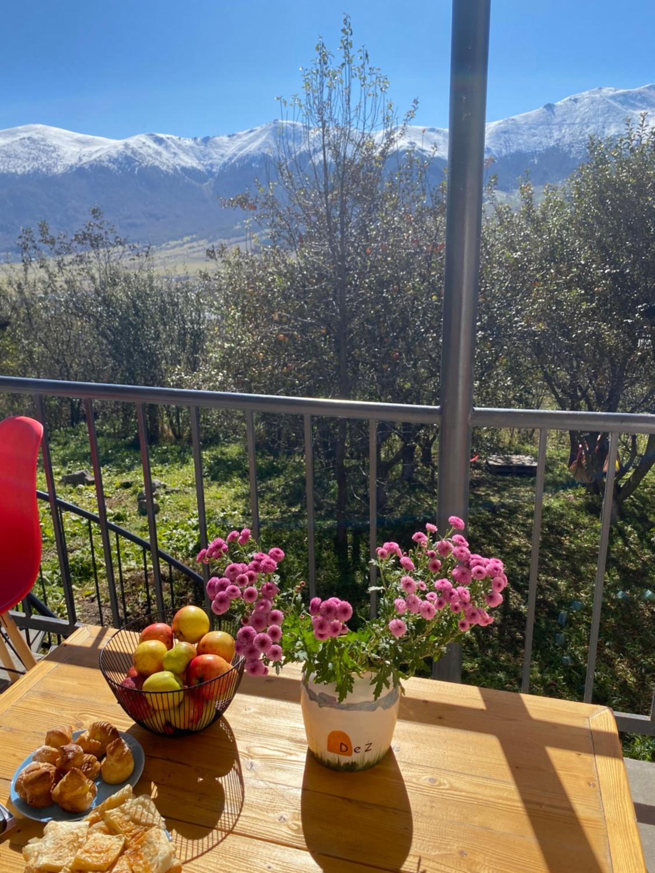 Dez Guest House with Mountain View