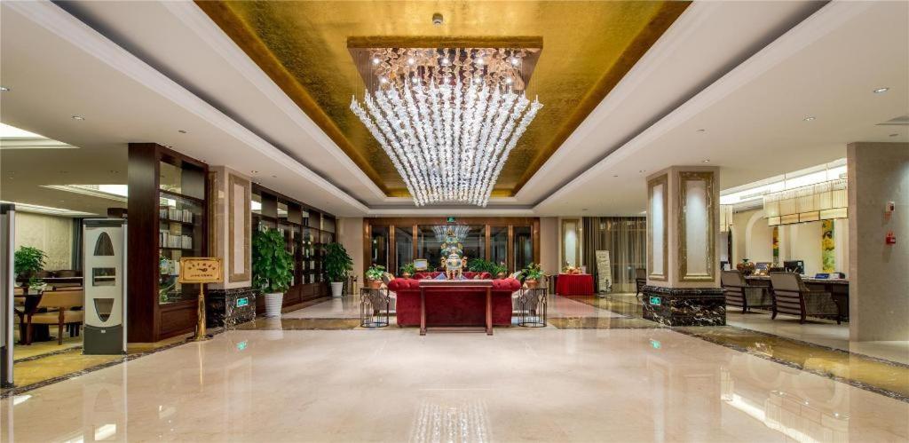 Grand Palace Resort