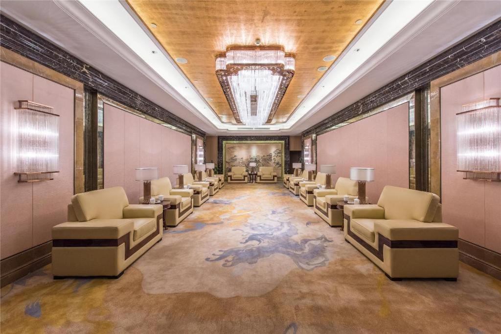 Grand Palace Resort