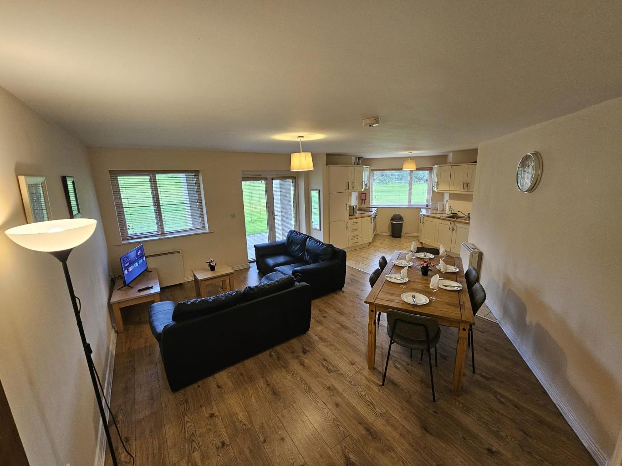 Athlone Vacations - Two Bedroom Apartment Athlone - Property Image 1