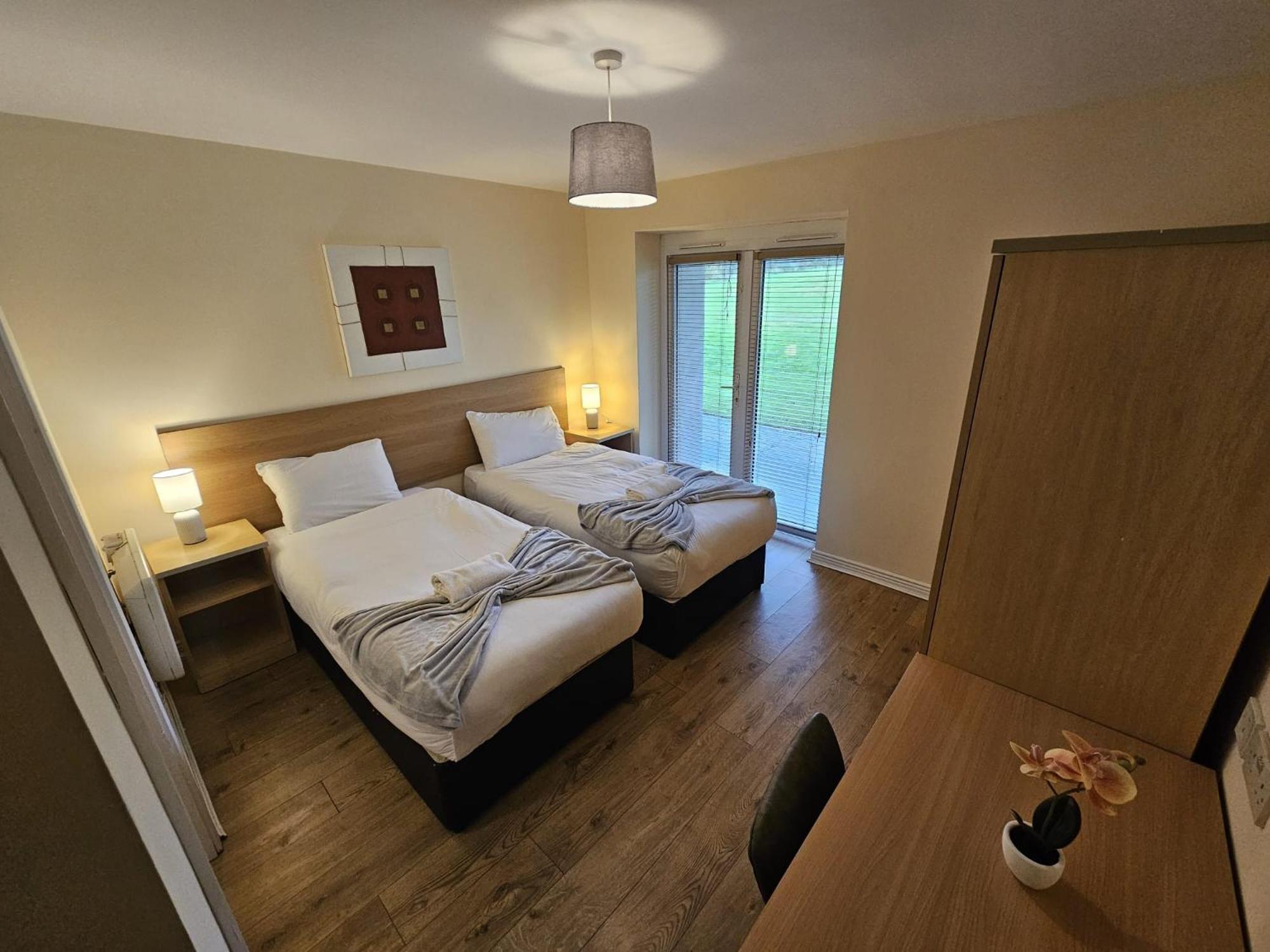 Athlone Vacations - Two Bedroom Apartment Athlone - Property Image 3