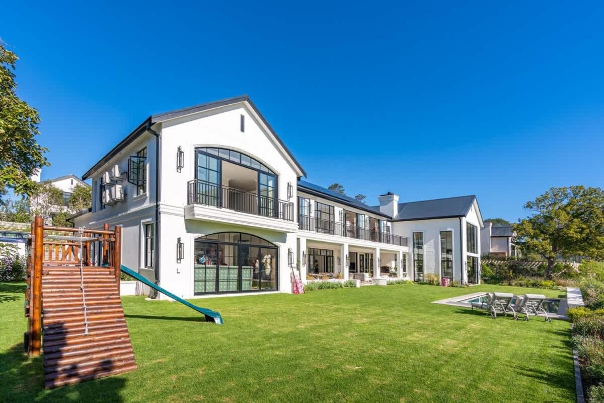 Luxurious Villa In Secure Estate view 2