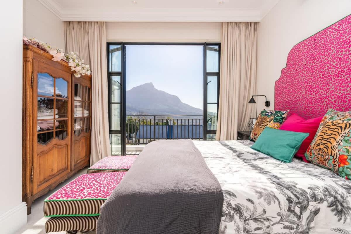Luxurious Villa In Secure Estate view 4