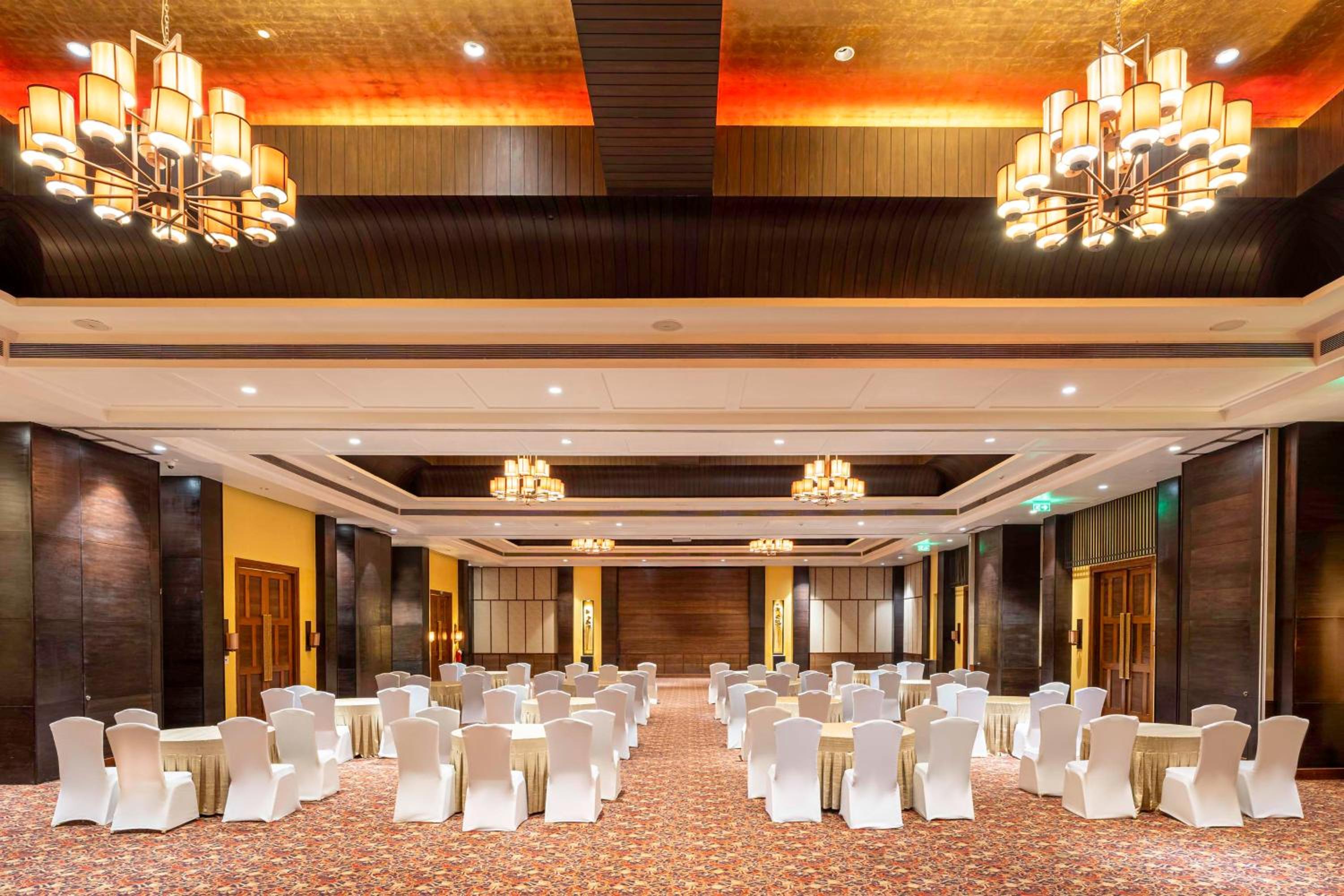Radisson Blu Plaza Resort & Convention Centre Karjat