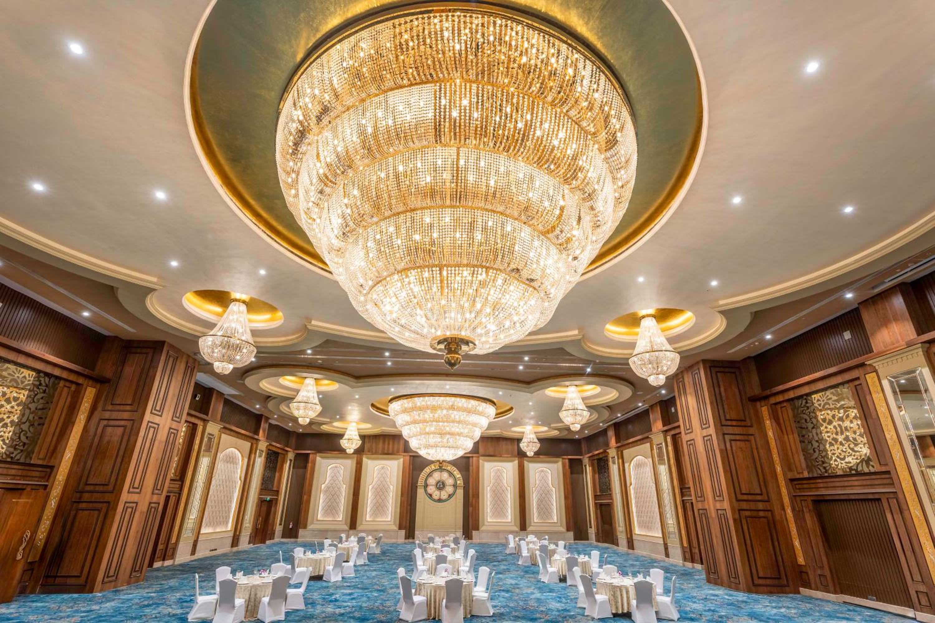 Radisson Blu Plaza Resort & Convention Centre Karjat