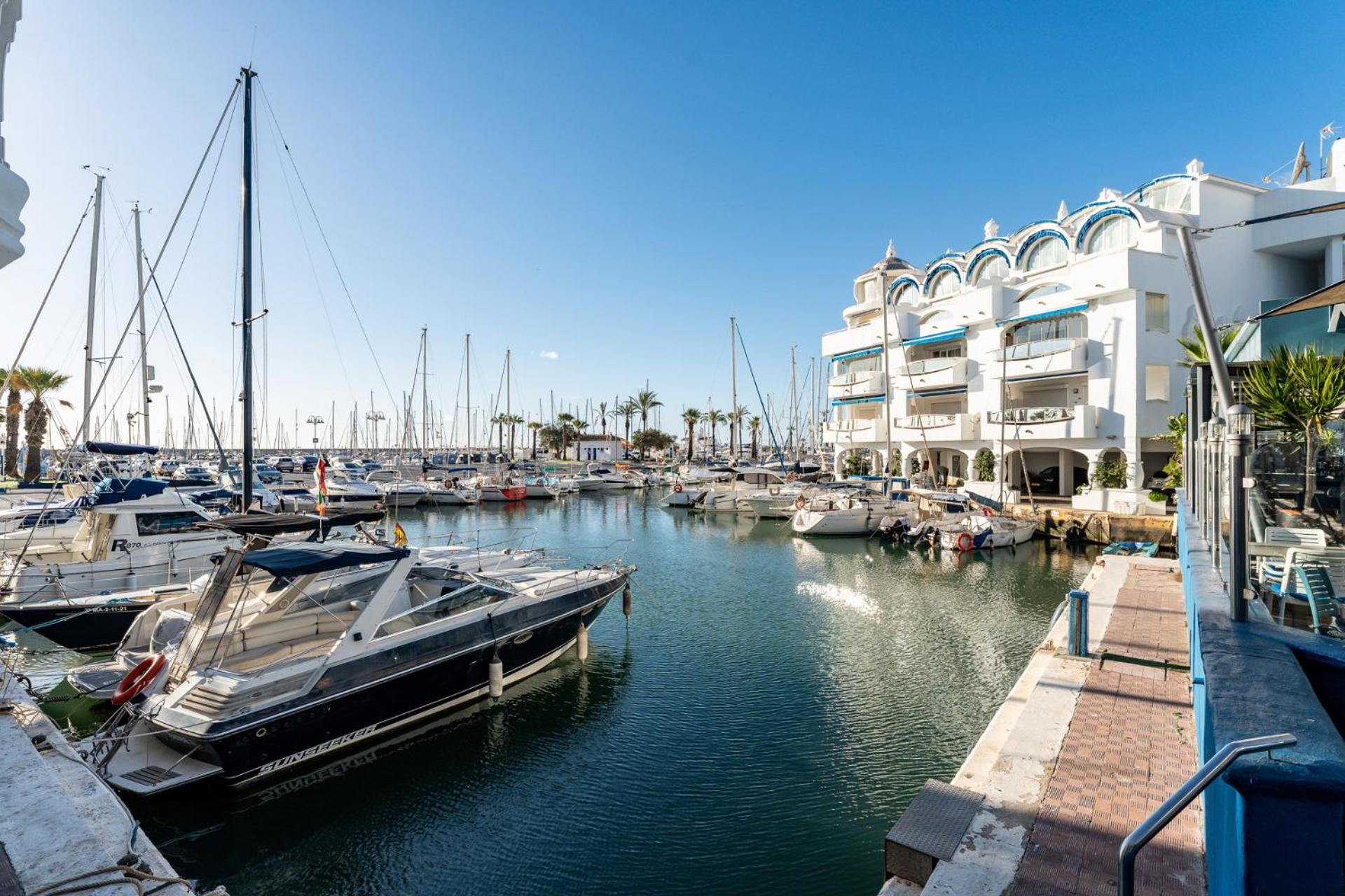MalagaSuite Puerto Marina Benalmadena