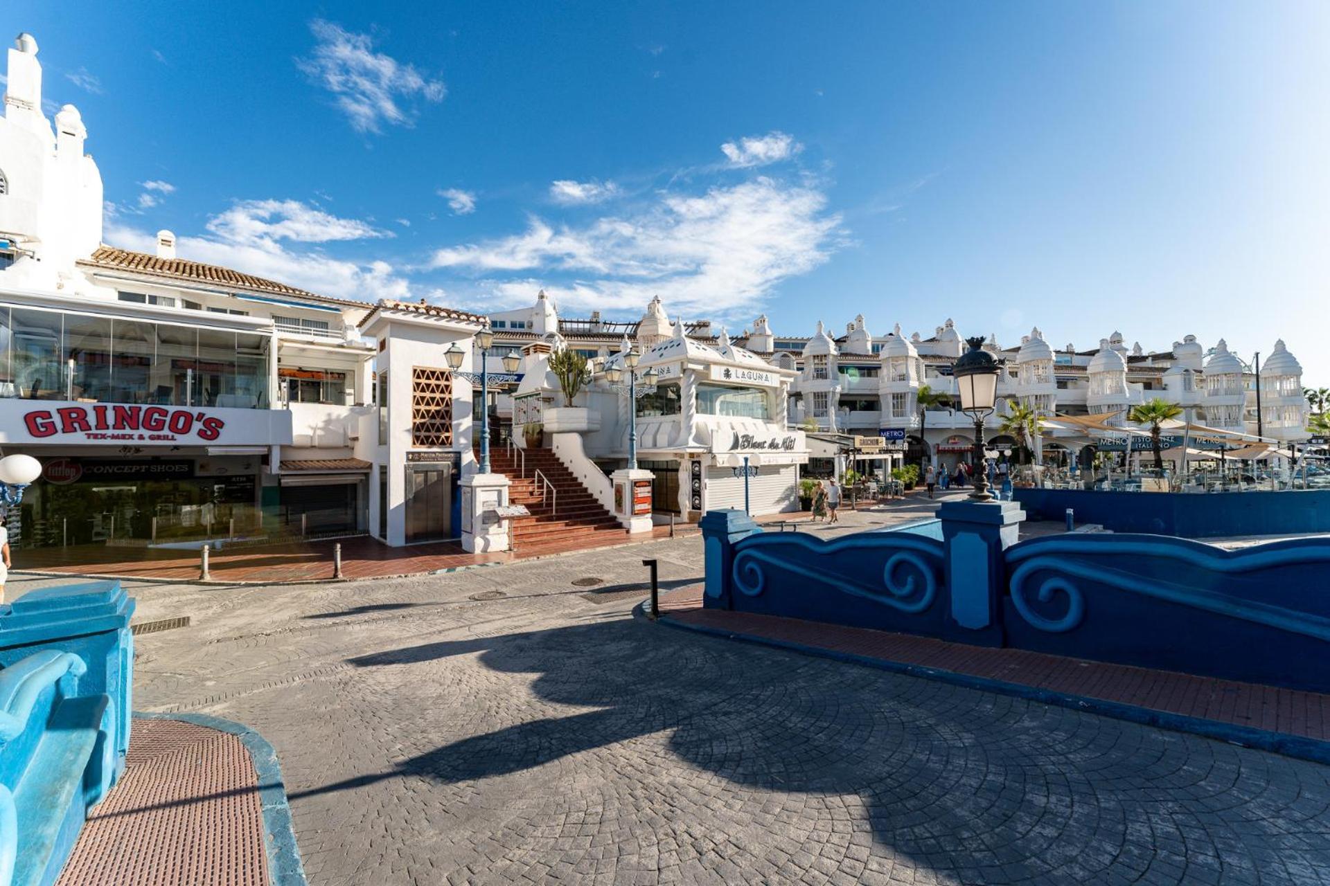 MalagaSuite Puerto Marina Benalmadena