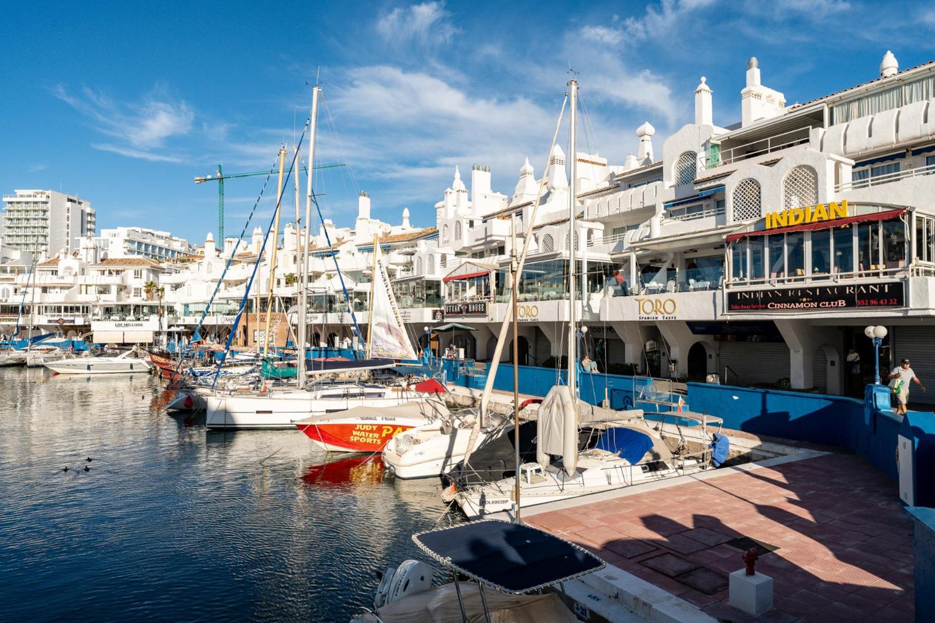 MalagaSuite Puerto Marina Benalmadena