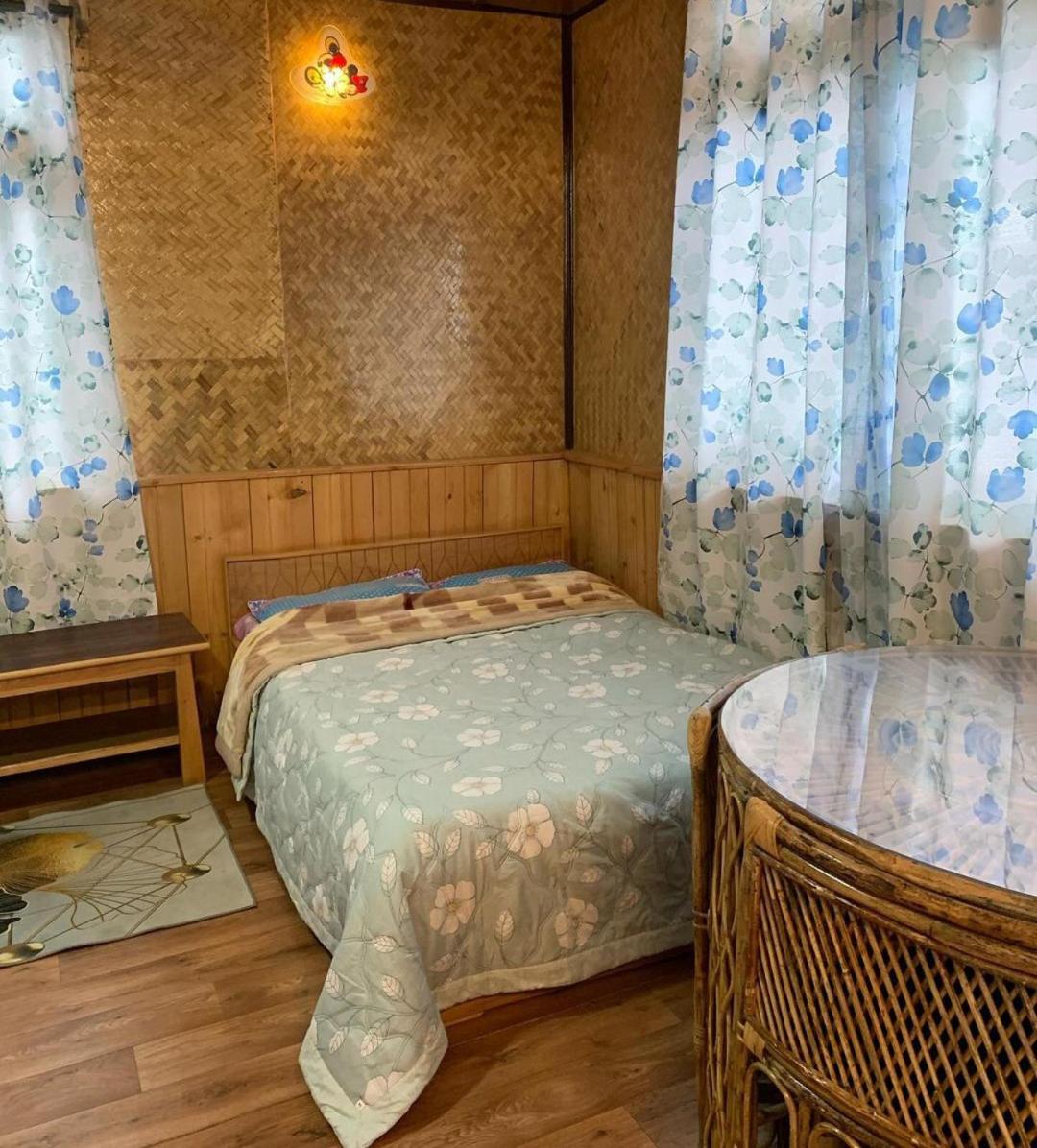 Kelly's Rooms