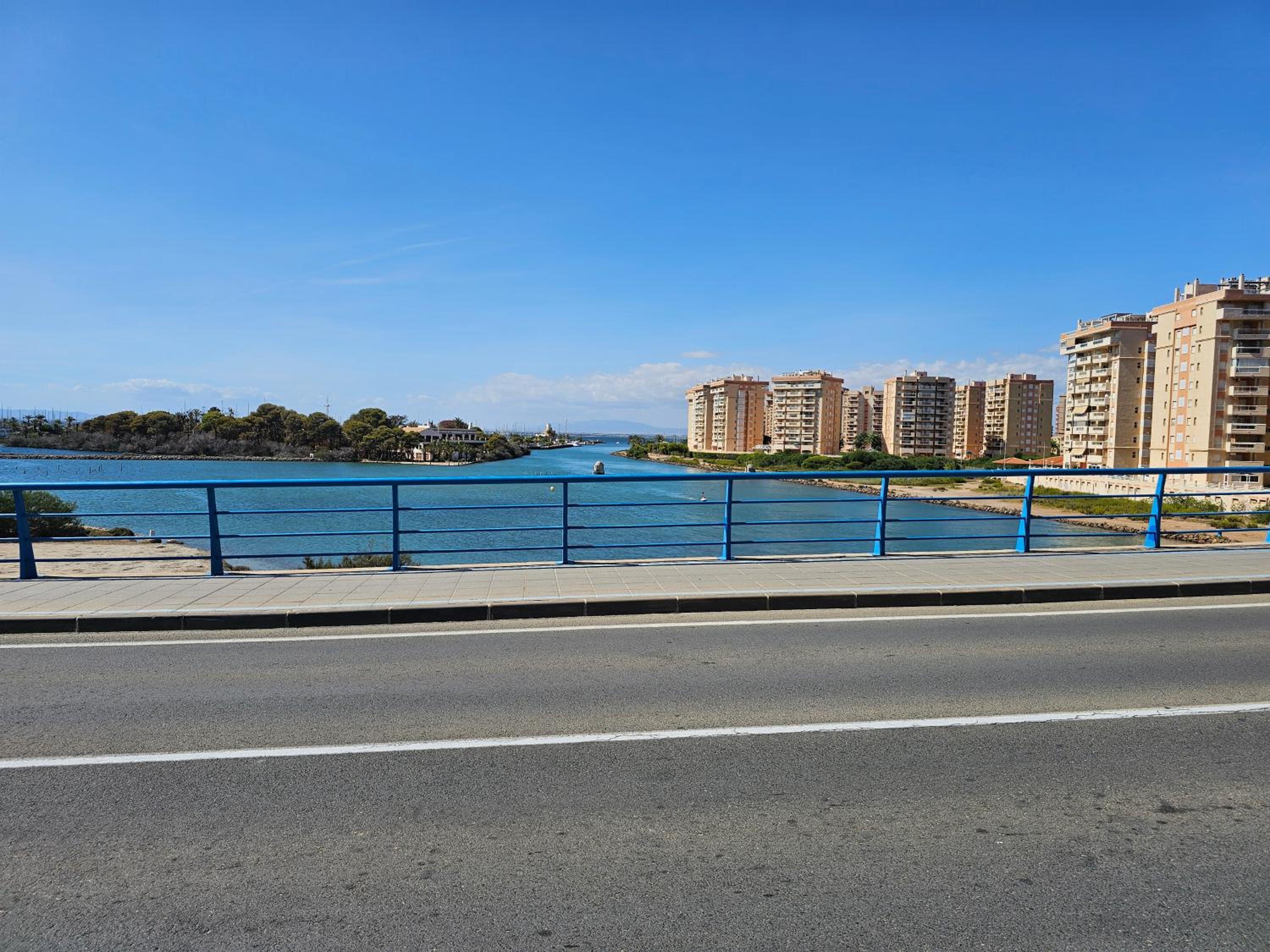 Vistas Al Puerto Los Miradores